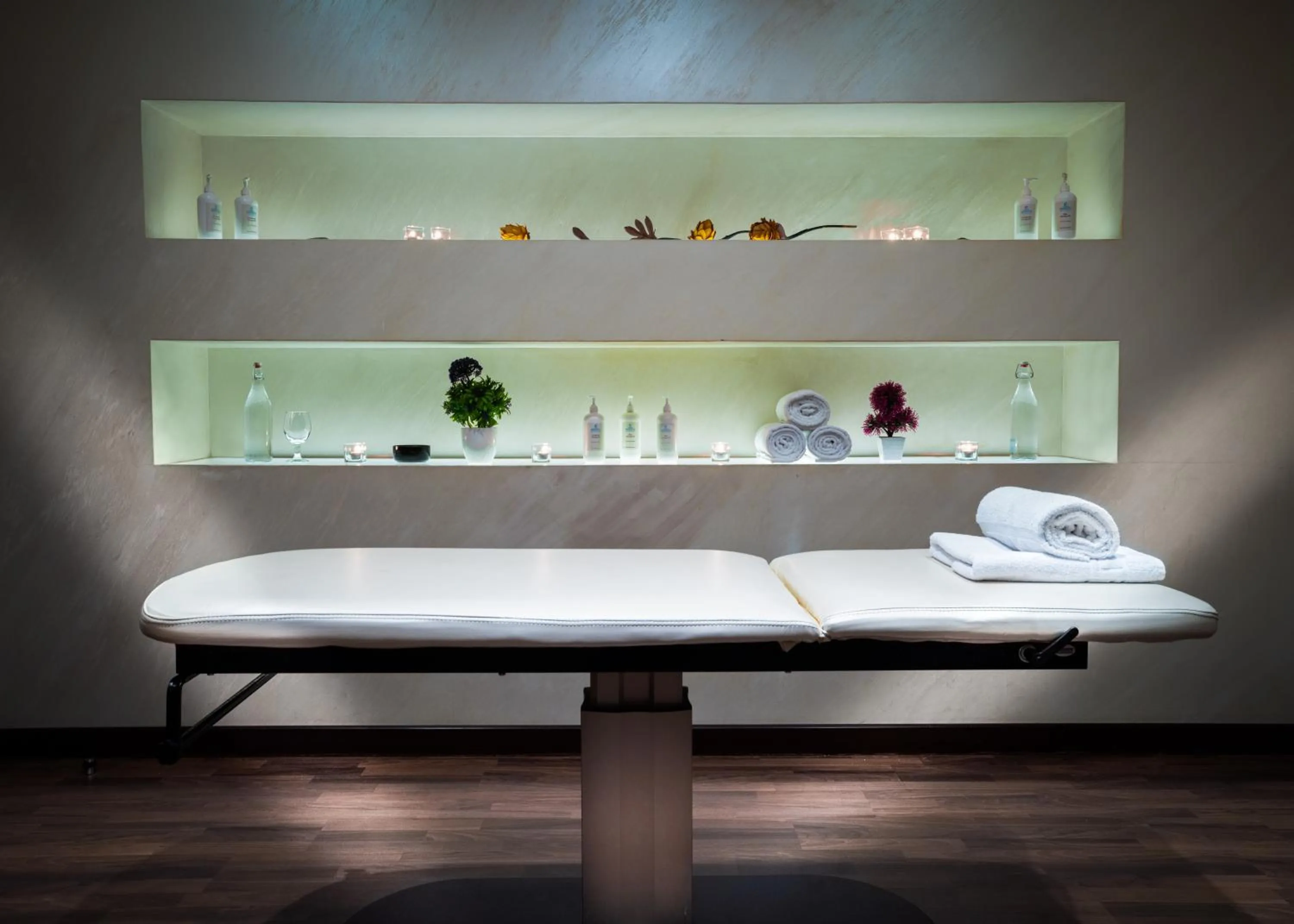 Massage in Corp Amman Hotel