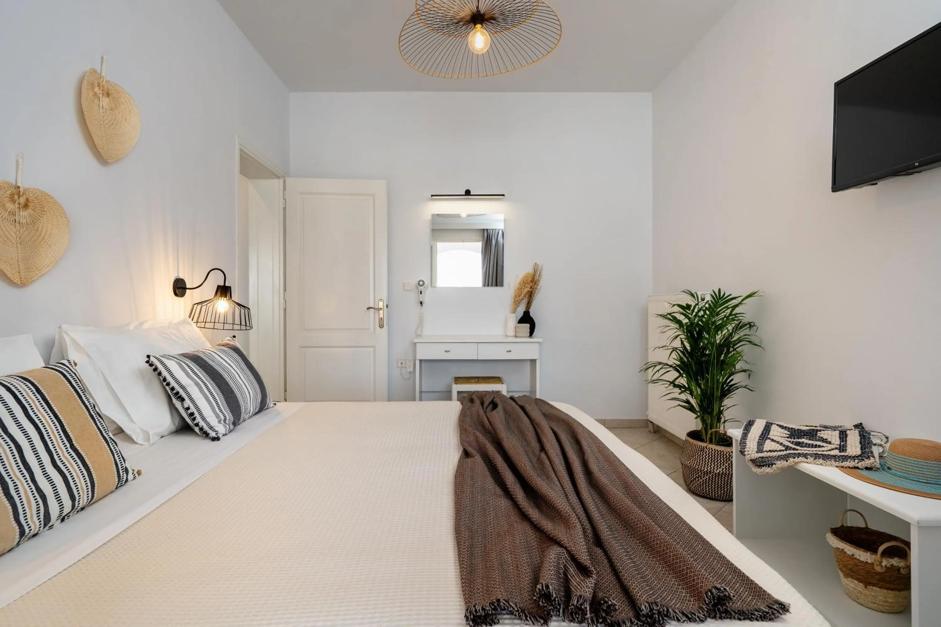 Bed in Erato Inn Naxos