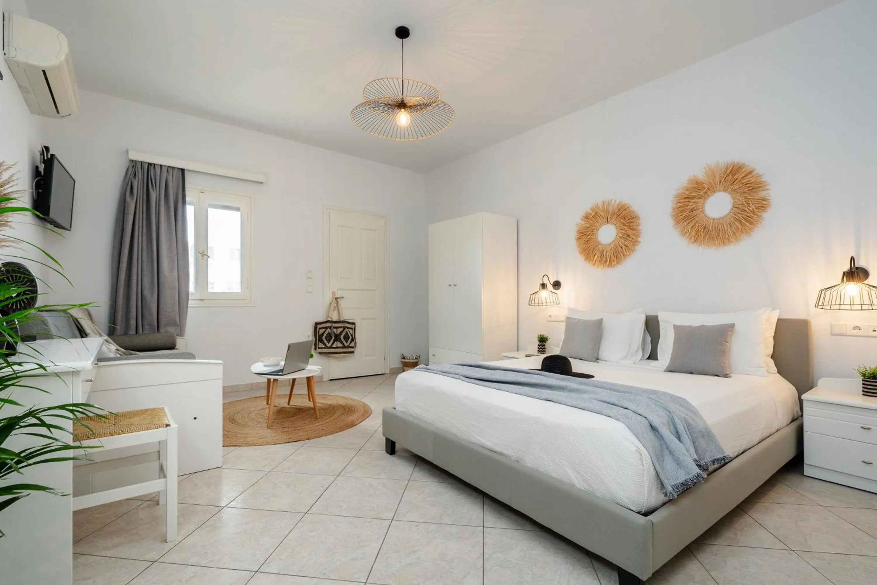 Bed in Erato Inn Naxos