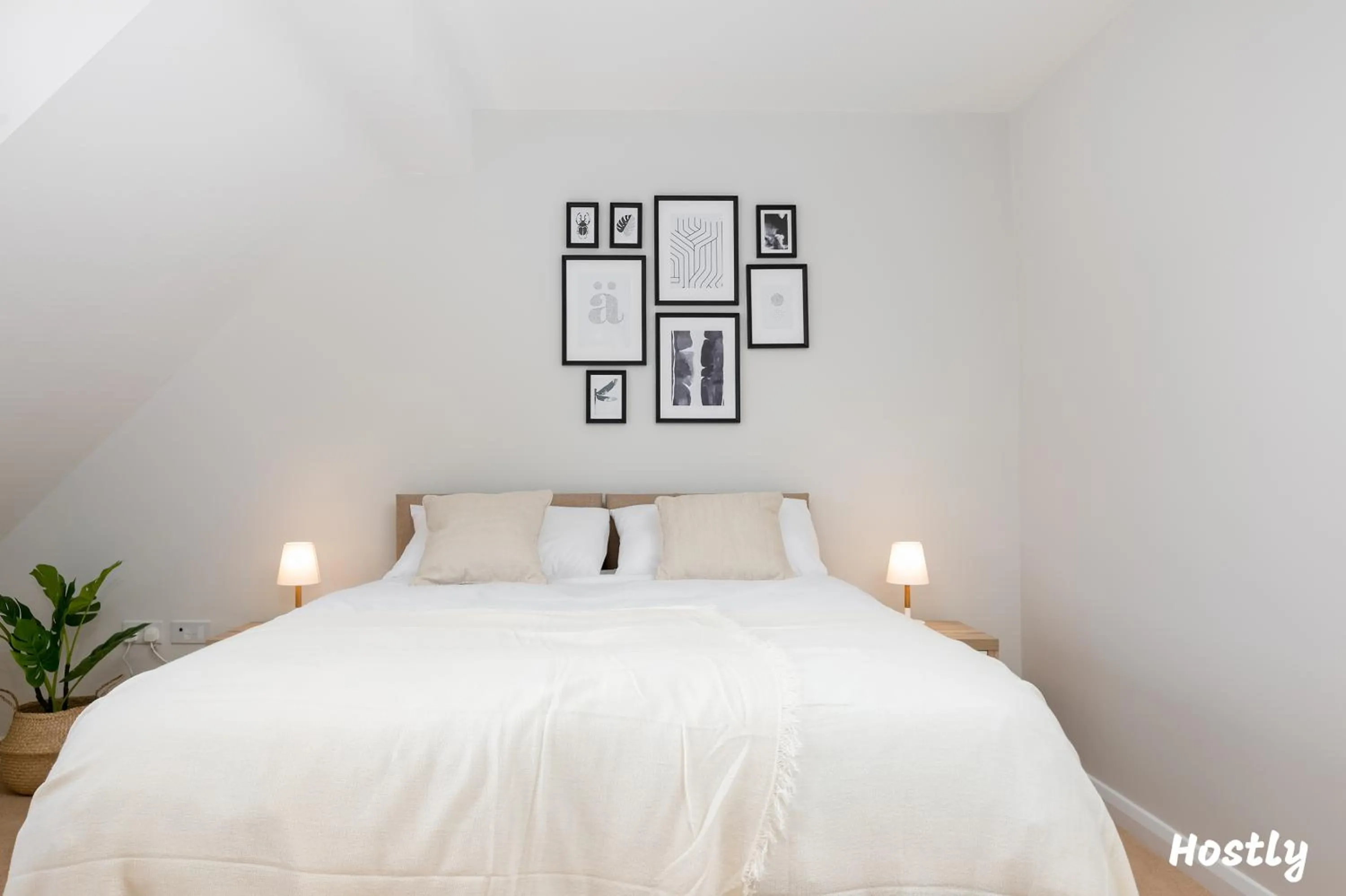 Bedroom in Turtle and Rabbit - Comfortable and Spacious Houses