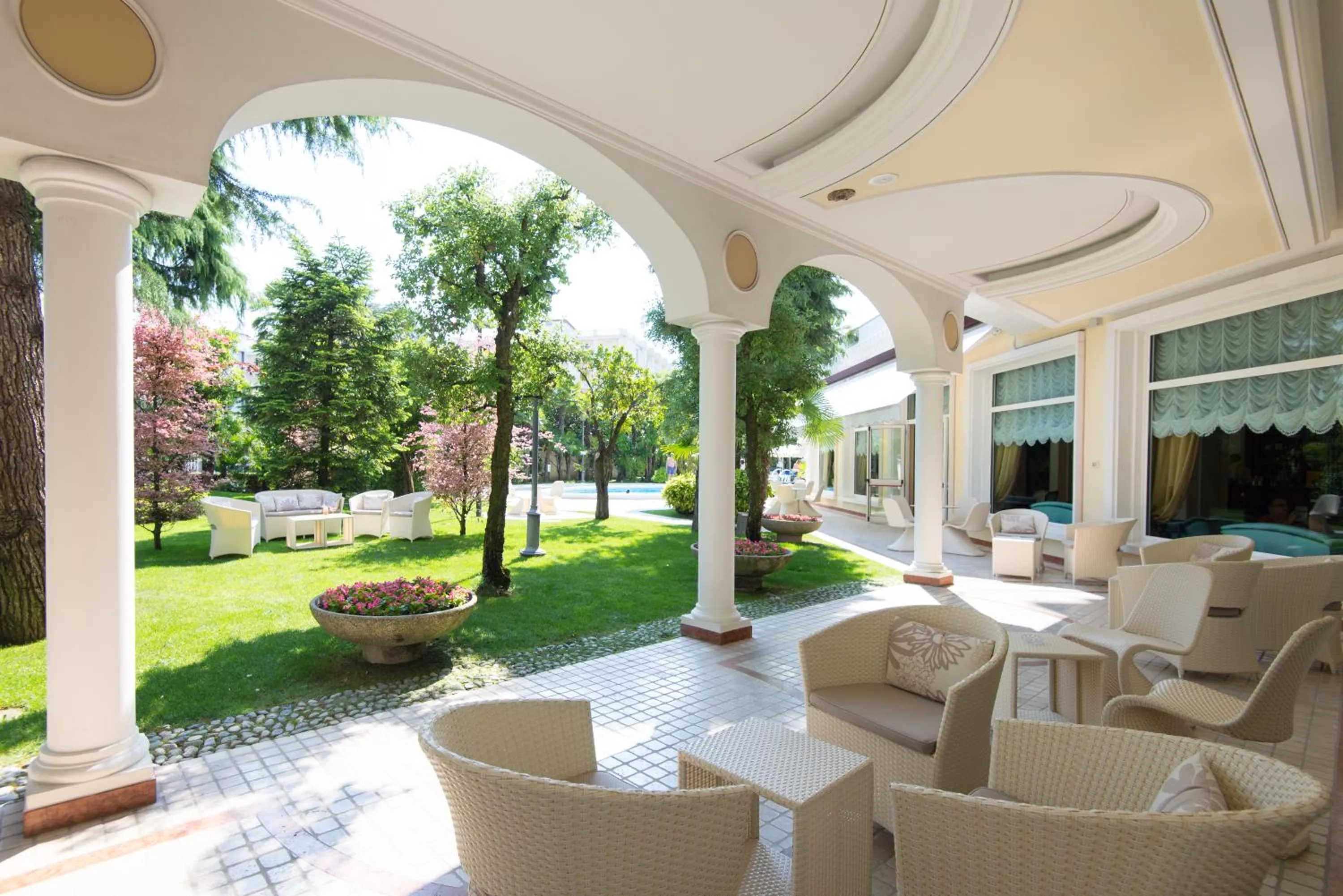 Patio in Hotel Due Torri