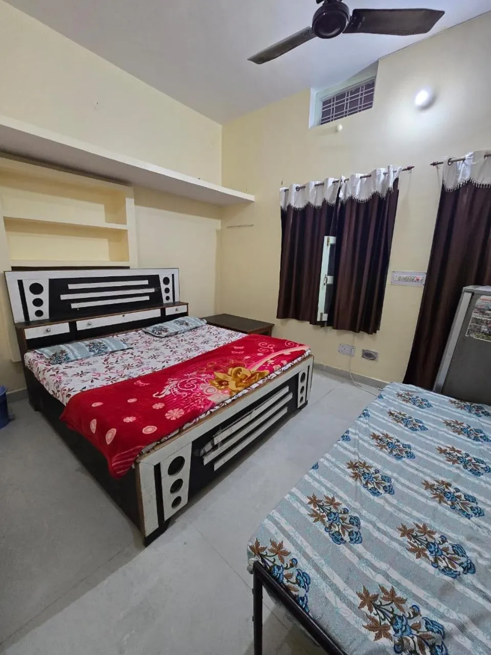 Bed in Best B&B in Orchha