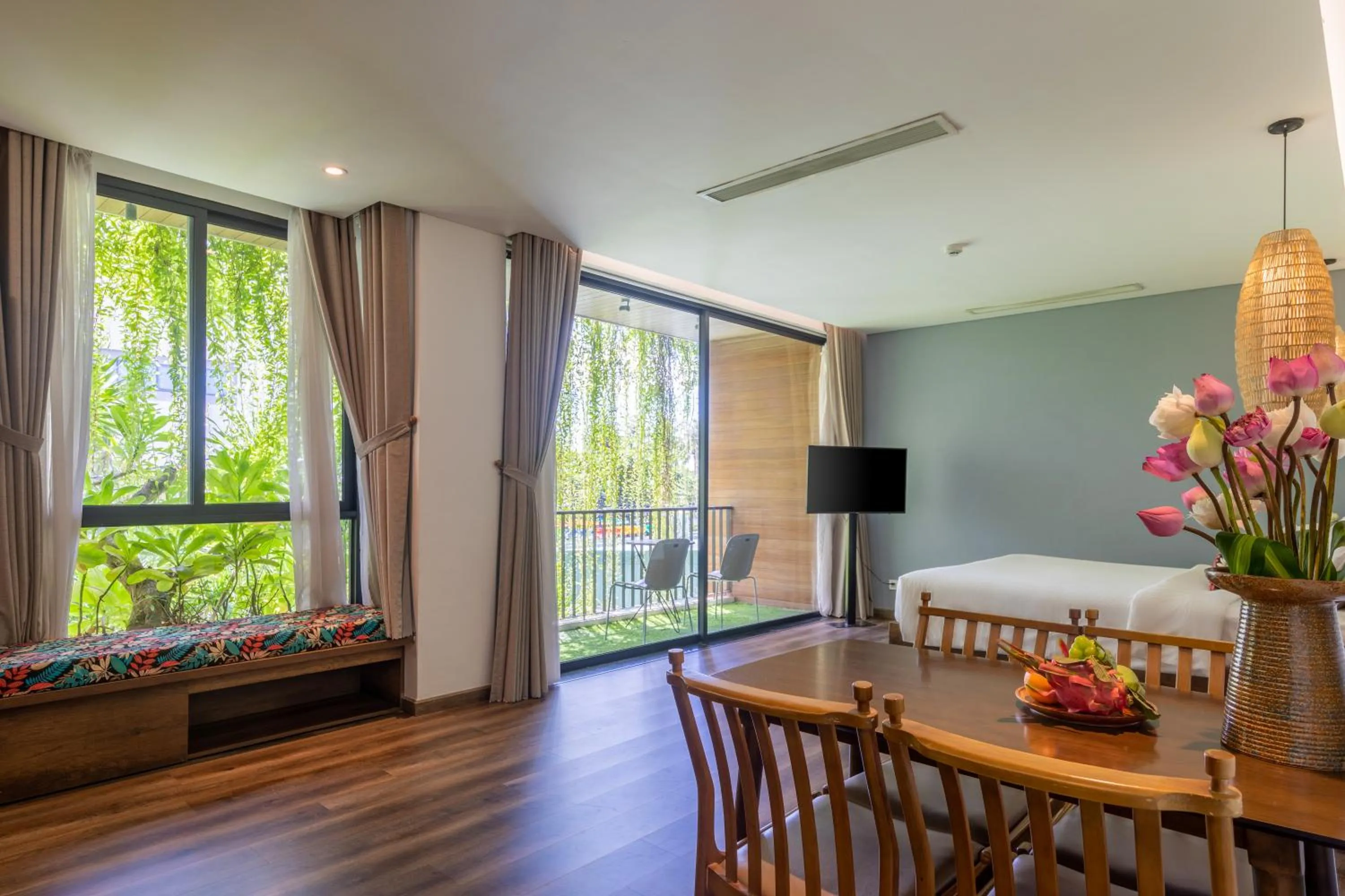 Dining area in K House Apartment Danang Beach