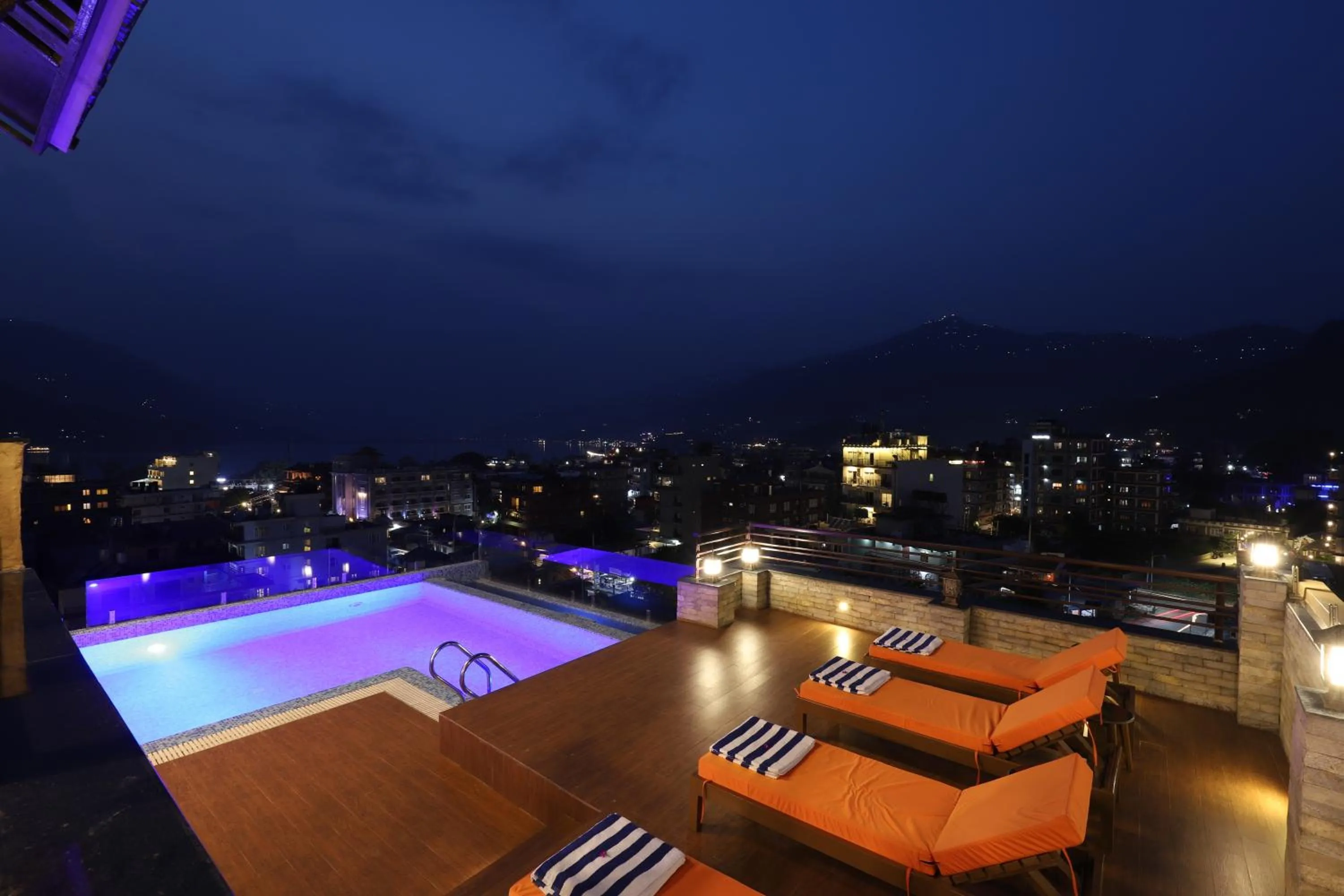 Swimming pool in Hotel Mala Pokhara
