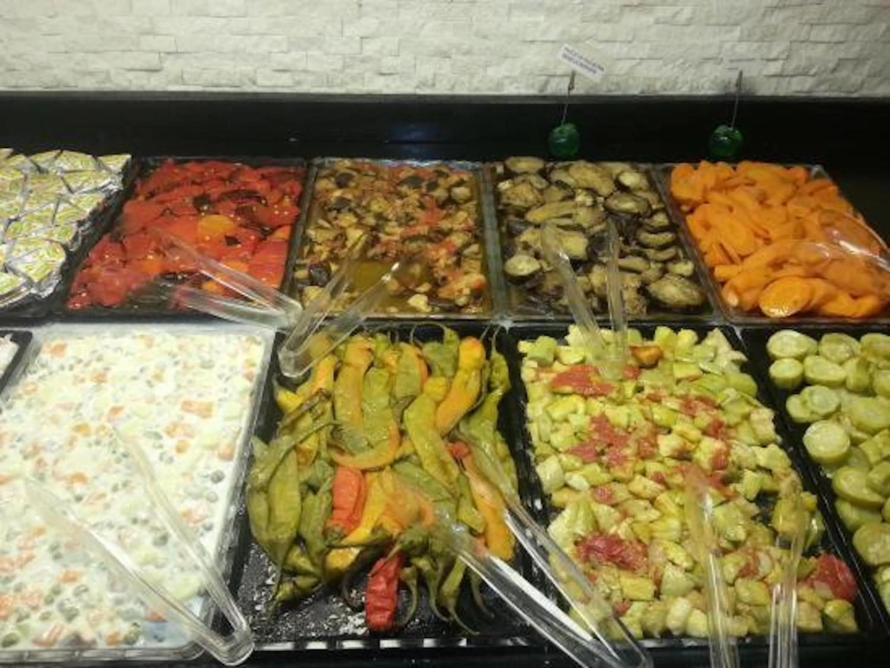 Breakfast in Maywood Hotel