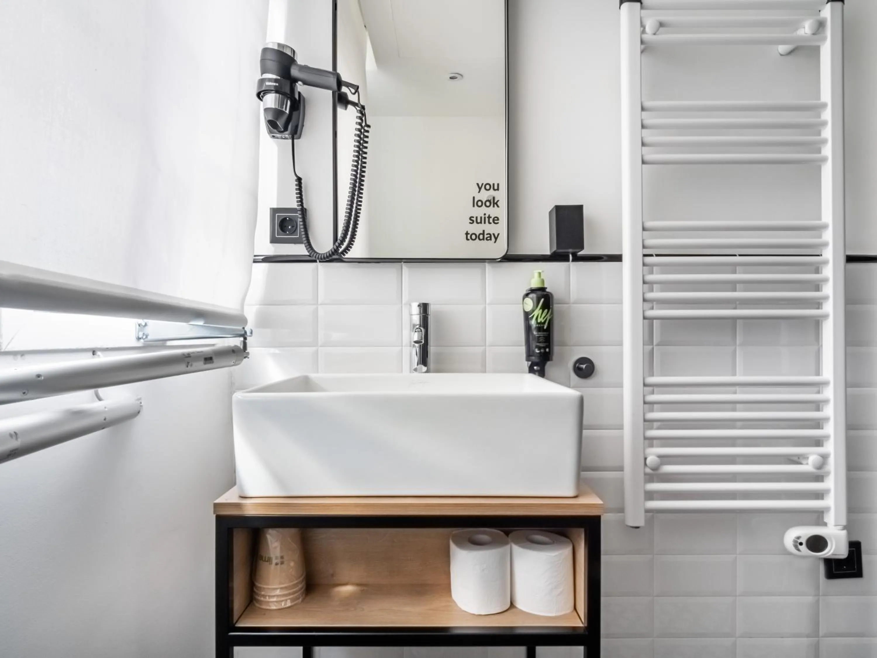 Studio M with sofa bed in Limehome Madrid Calle de la Madera - Digital Access