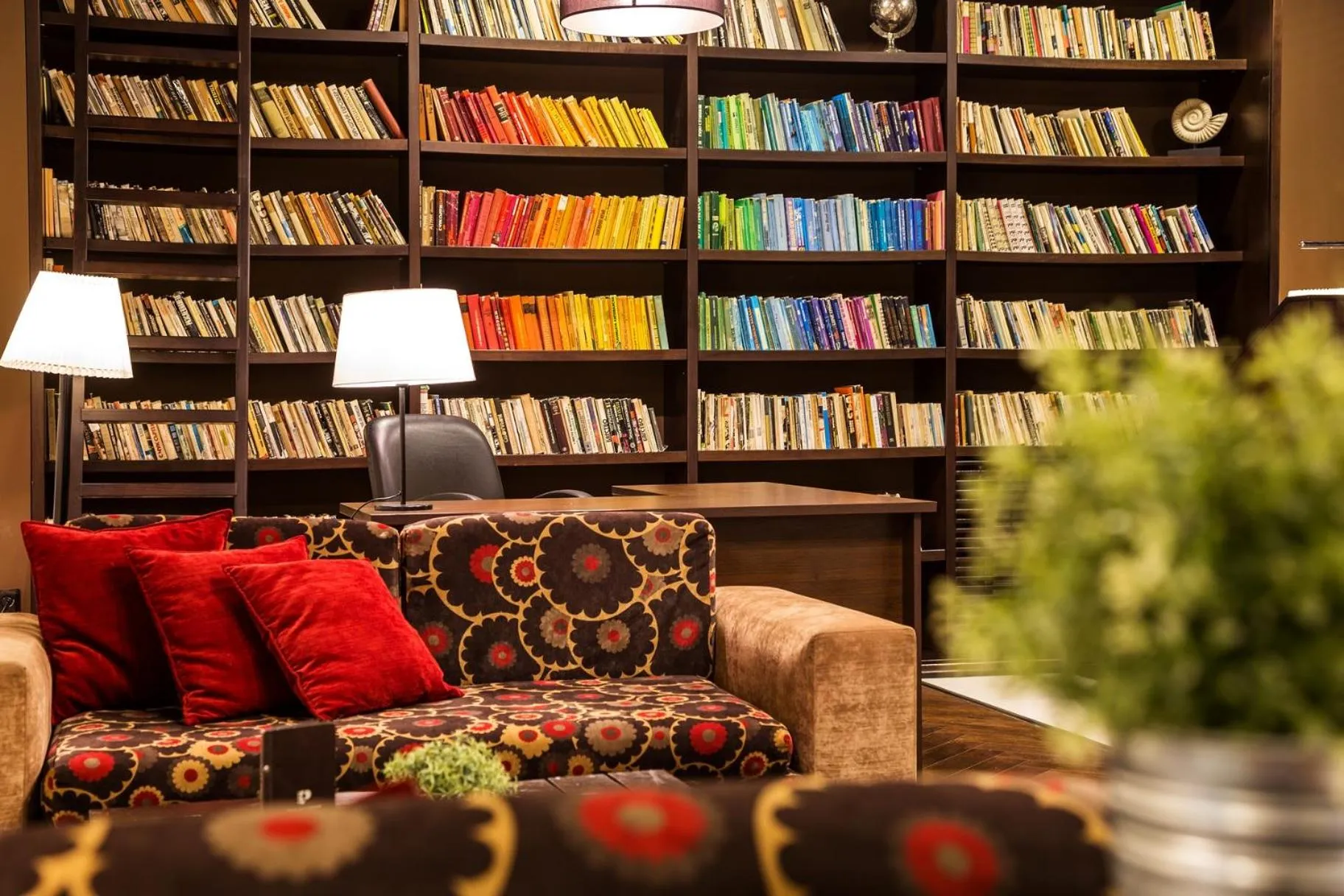 Library in Hotel Perun Lodge