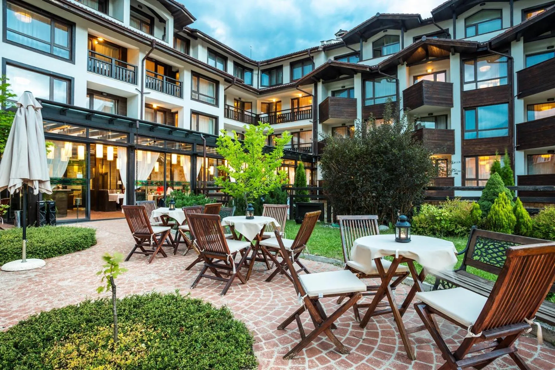 Garden in Hotel Perun Lodge