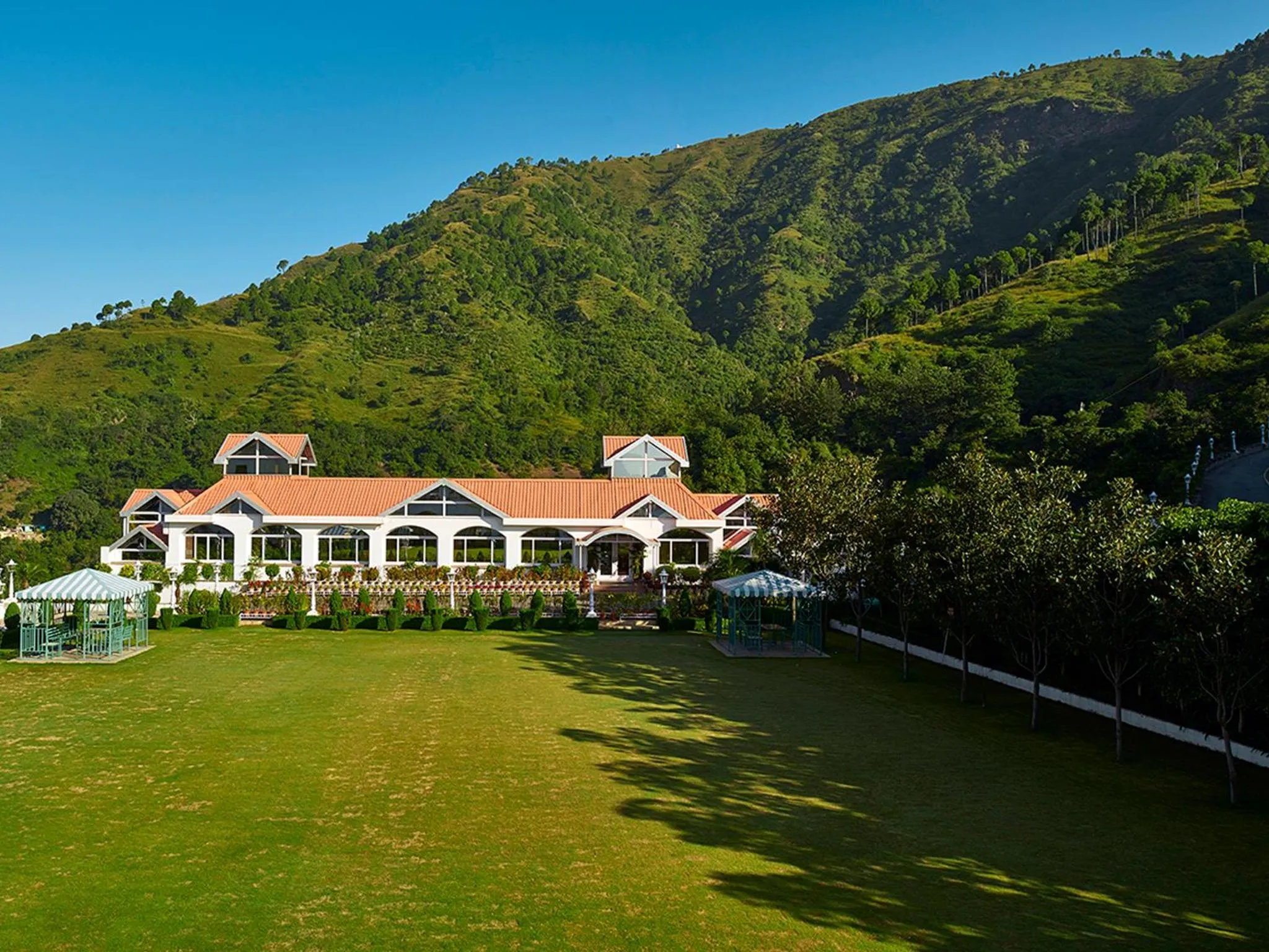 Property building in Club Mahindra Kandaghat