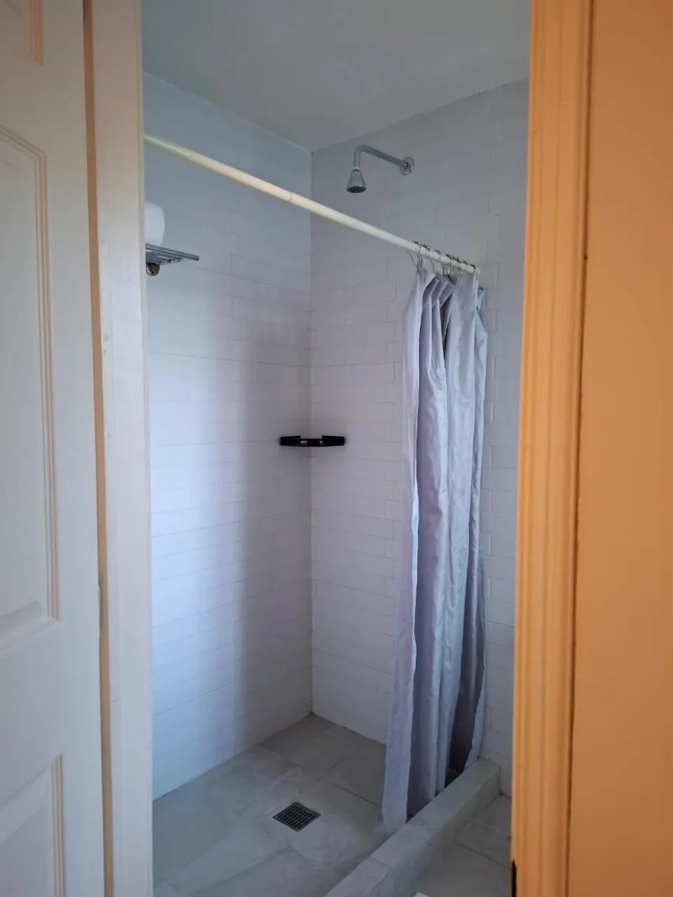 Shower in Milenio III B&B