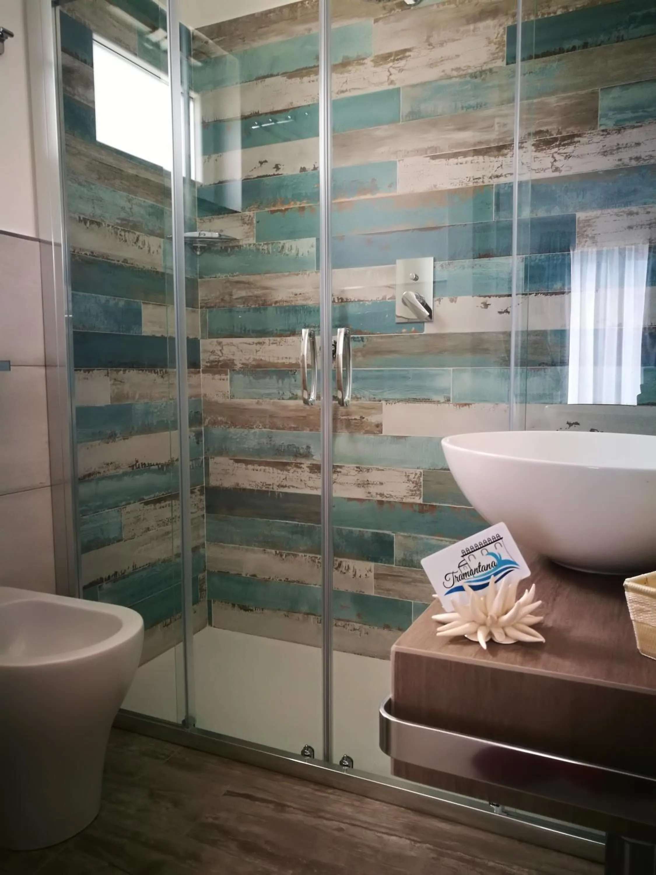 Shower in Vento di mare