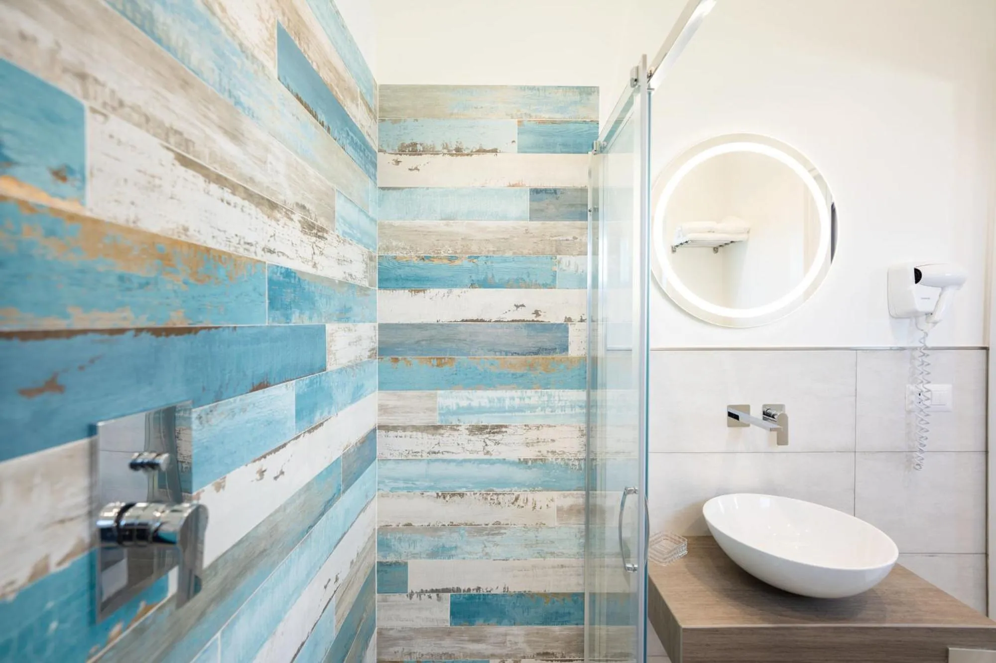 Shower in Vento di mare