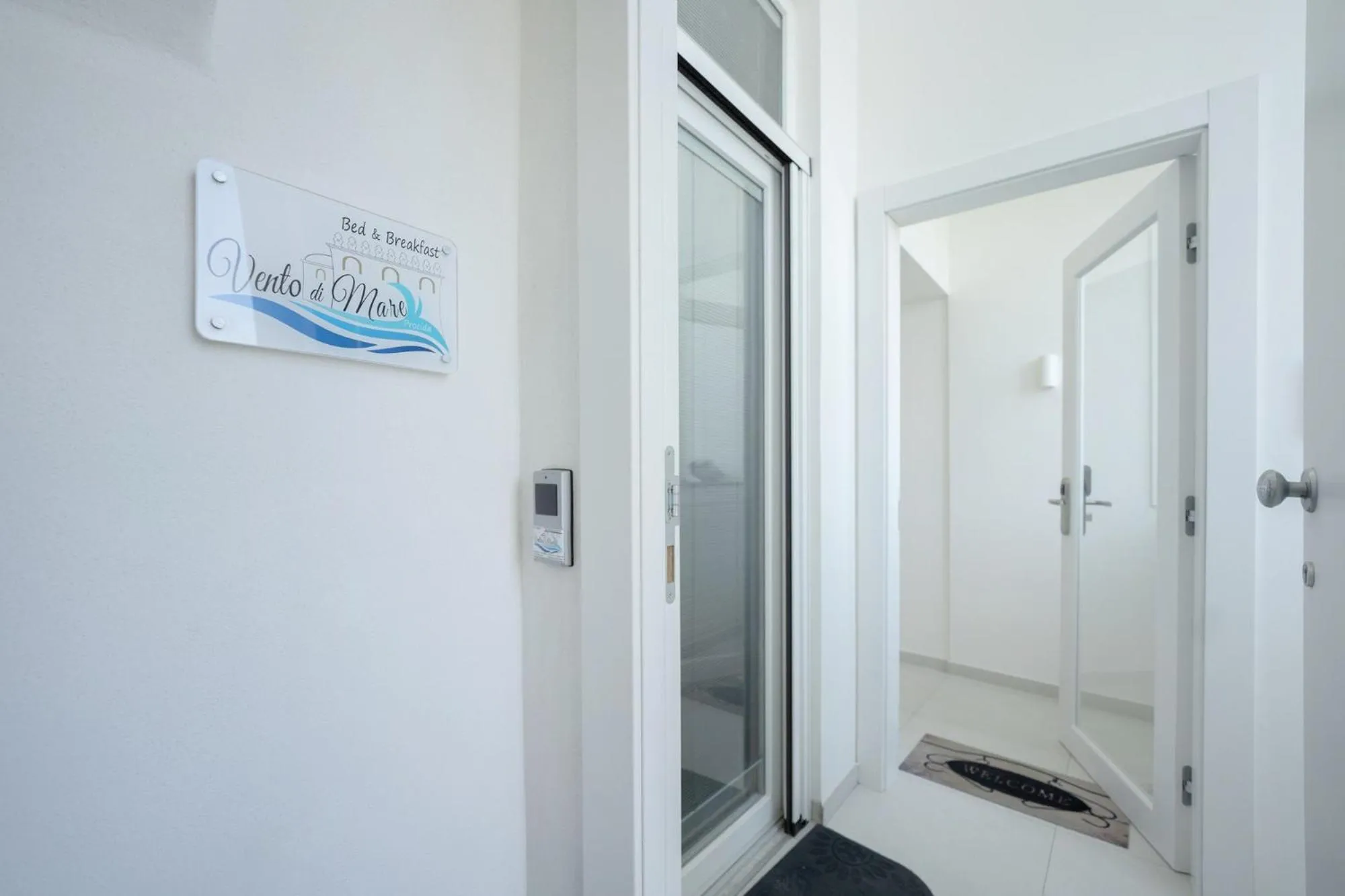 Property logo or sign in Vento di mare