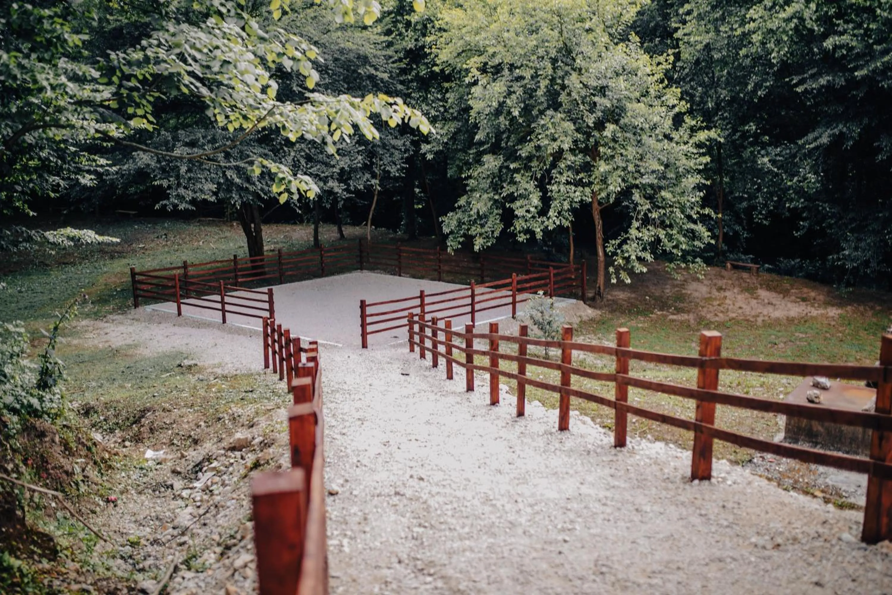 Garden in Restoran sa prenoćištem Gornjak