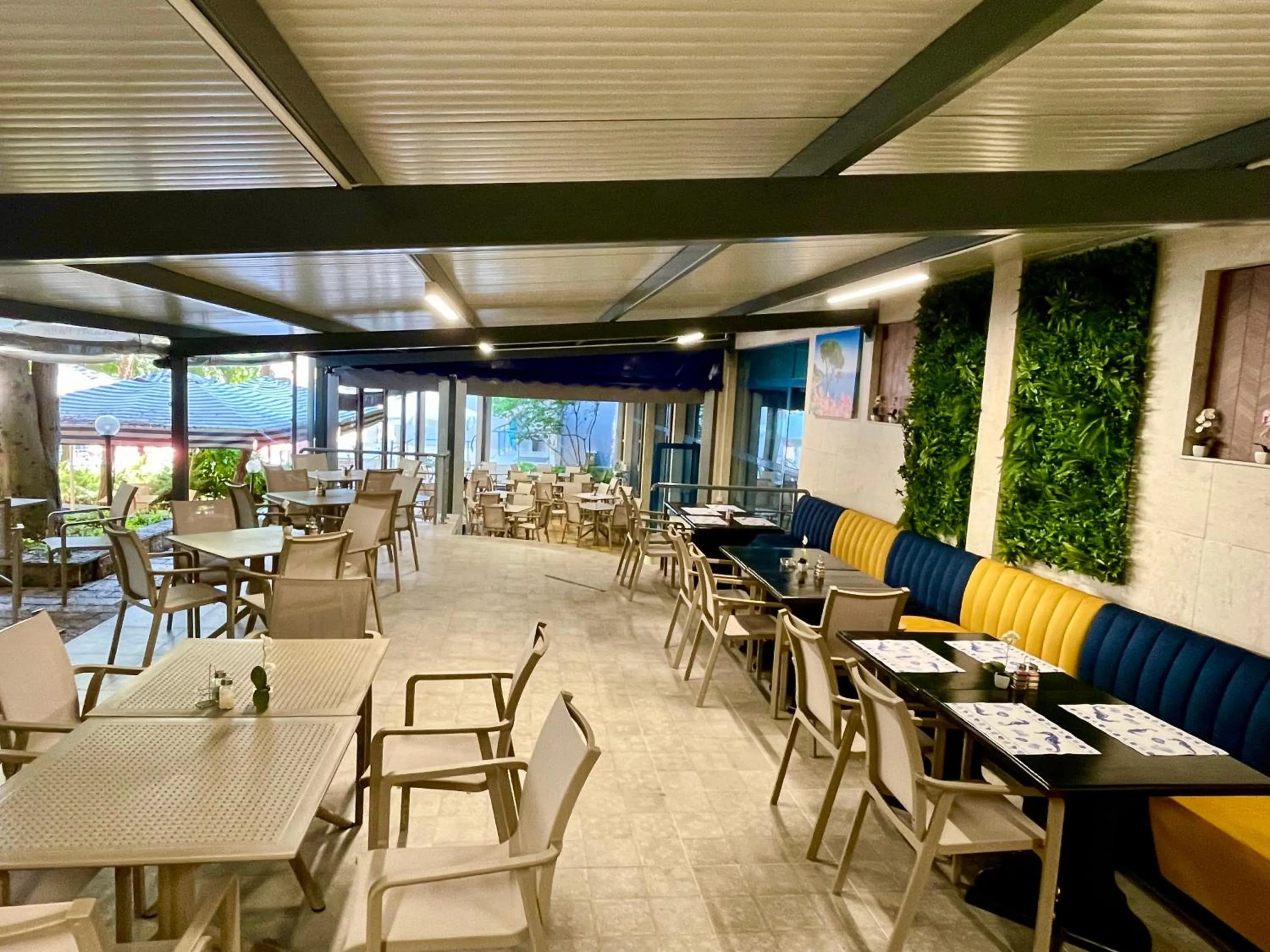 Restaurant/places to eat in BSA Holiday Park Hotel - All Inclusive