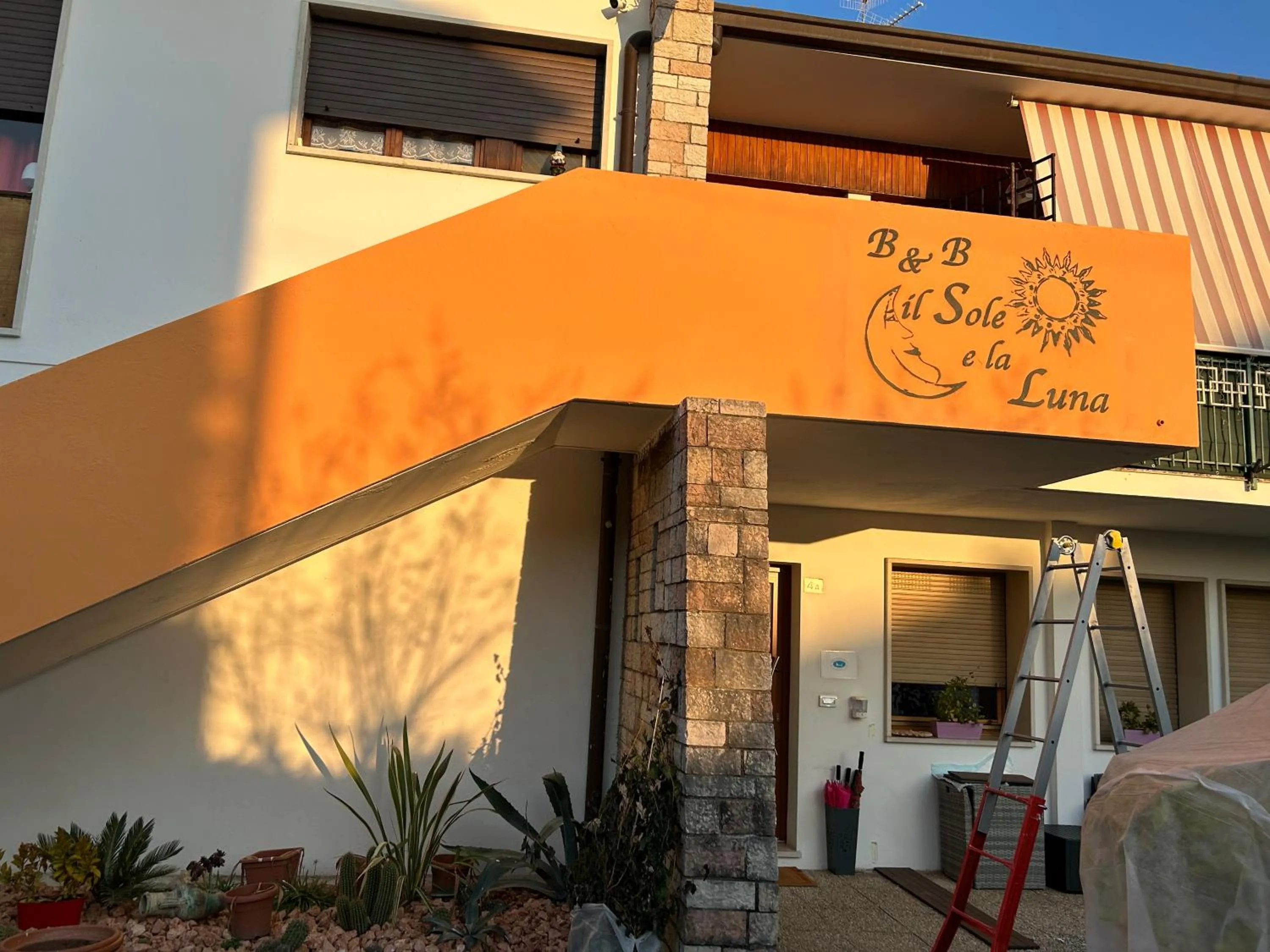 Property building in Il Sole e la Luna B&B in Garda