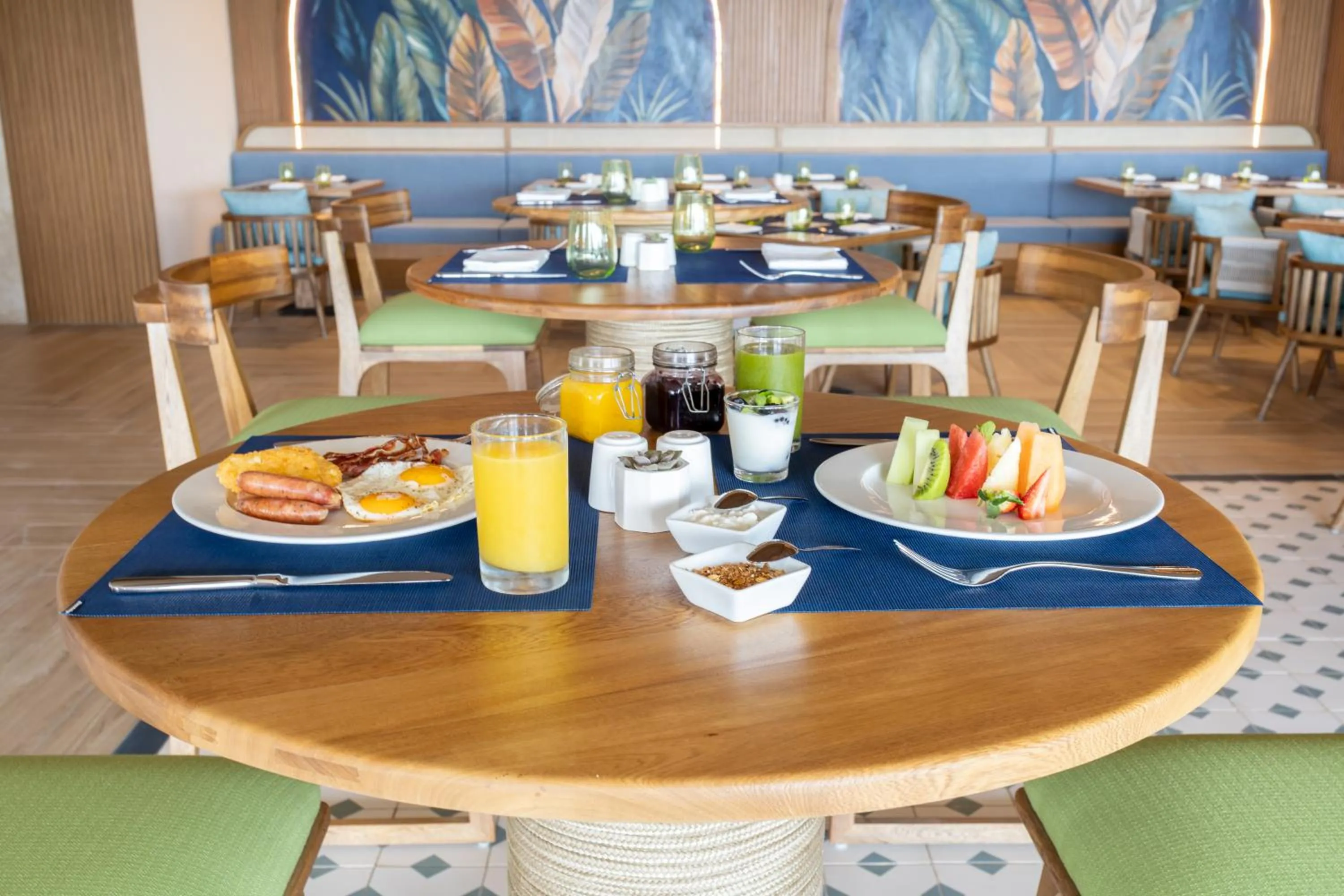 Breakfast in Secrets Mirabel Cancún Resort & Spa - Grand Opening!