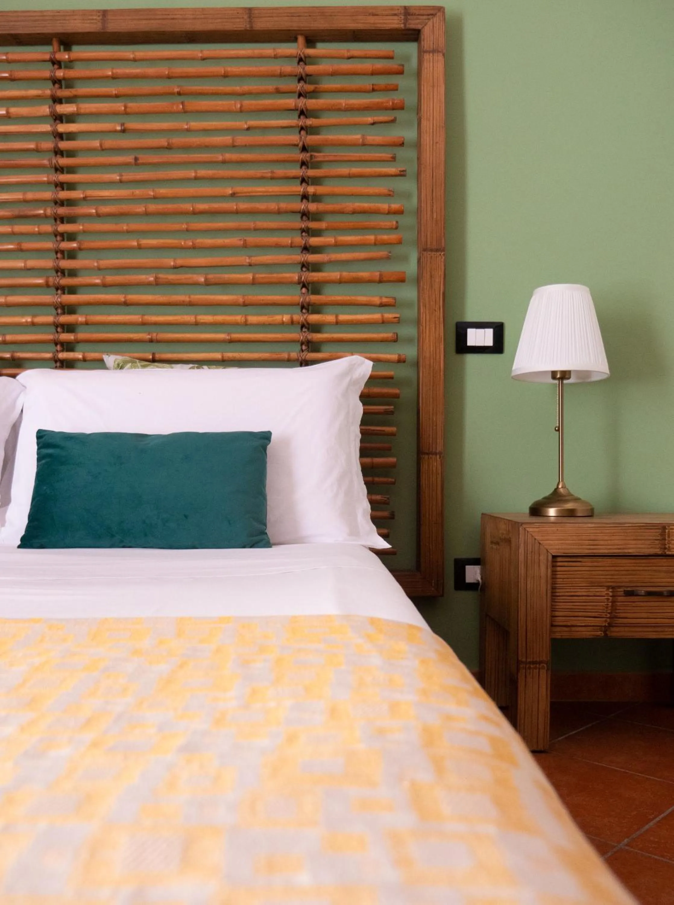 Bed in Kalamarina Rooms