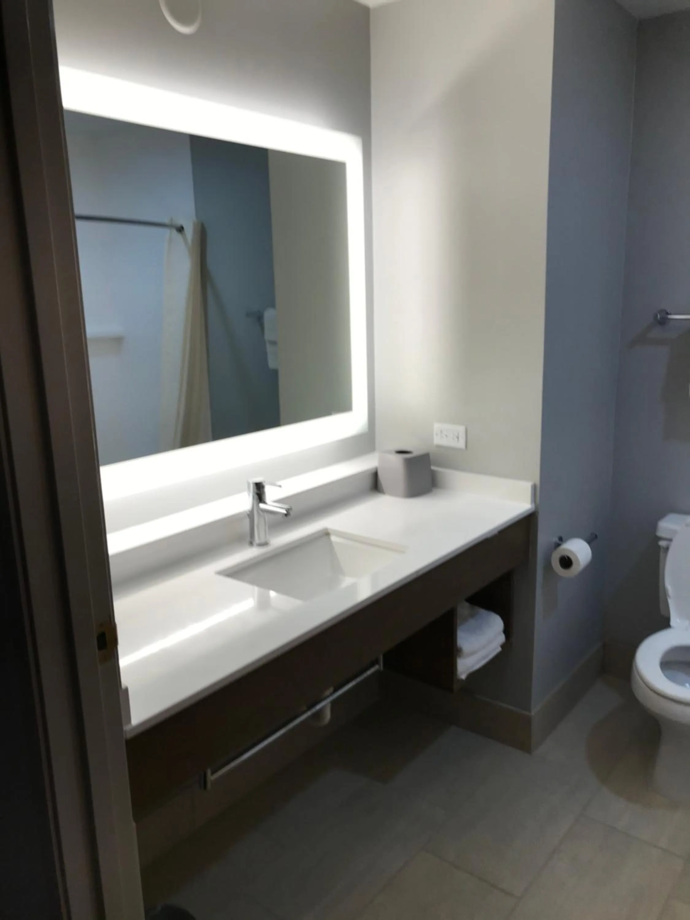 Holiday Inn Express - Toledo West - Napoleon by IHG