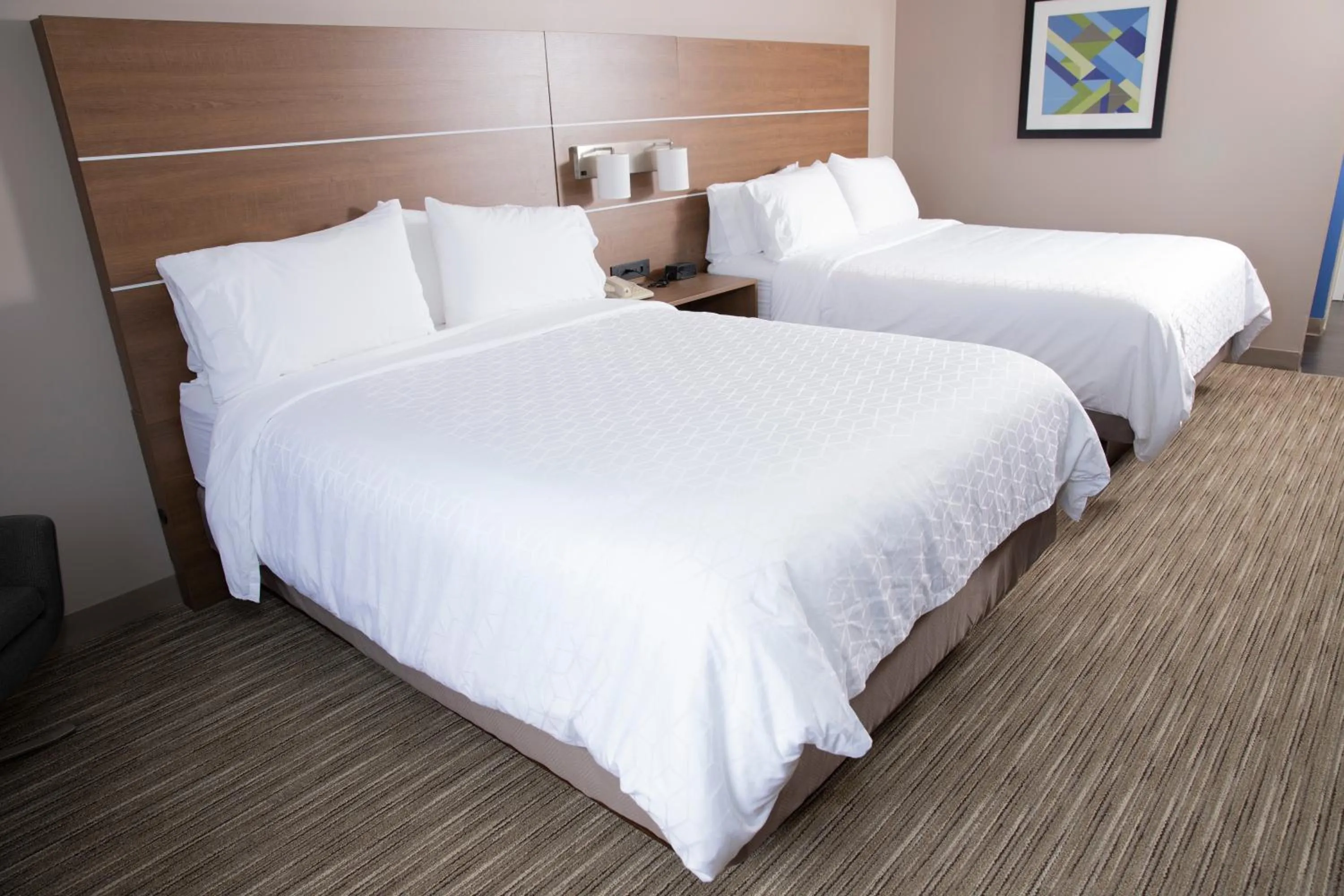 Bed in Holiday Inn Express - Toledo West - Napoleon by IHG
