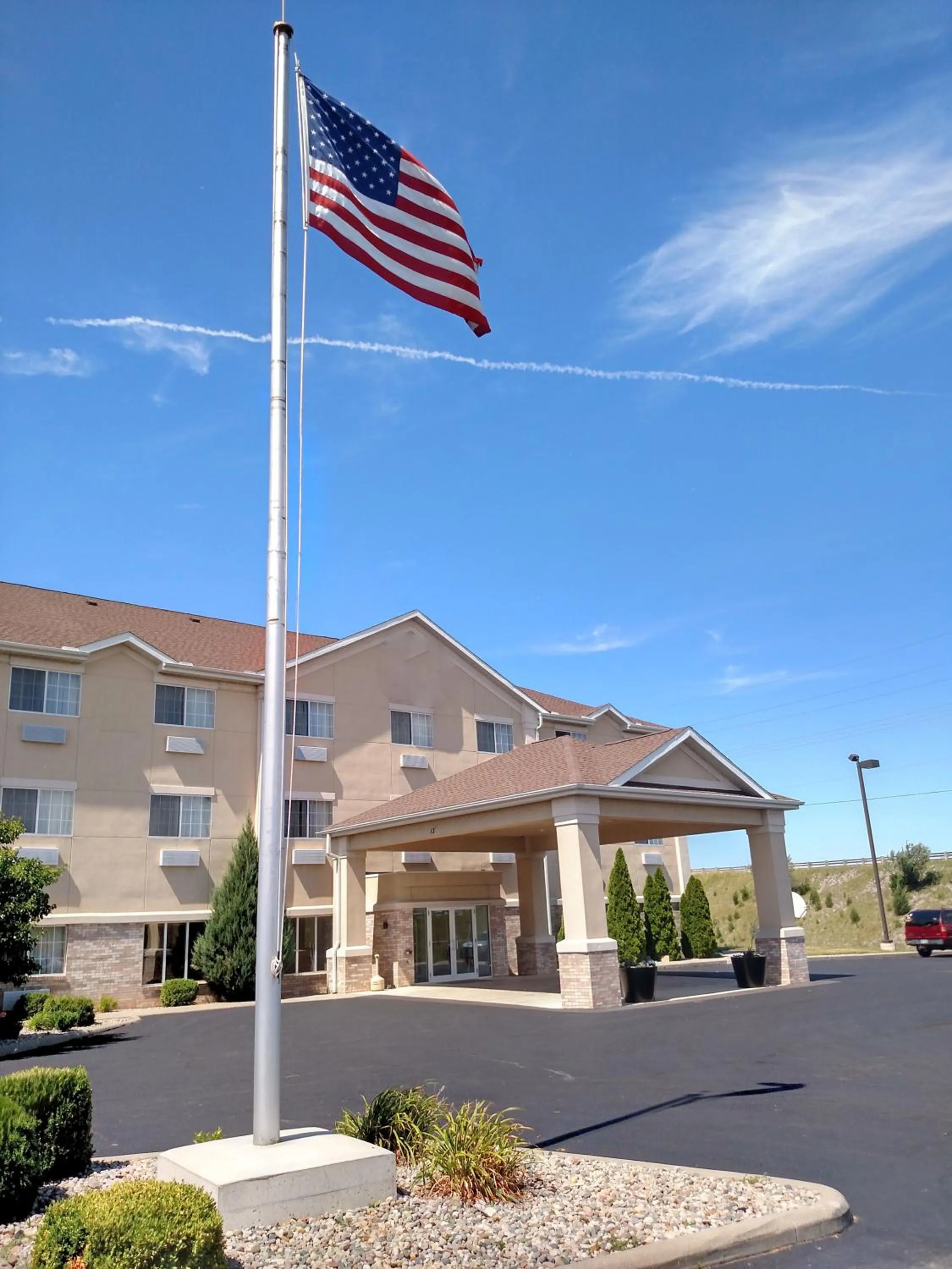 Facade/entrance in Holiday Inn Express - Toledo West - Napoleon by IHG