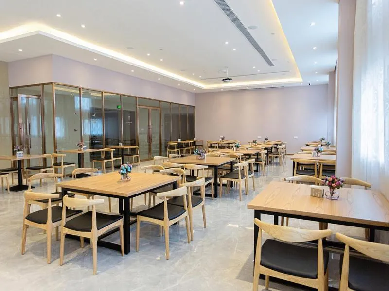 Dining area in Lavande Hotel (Yongxin Bubugao Times Square)