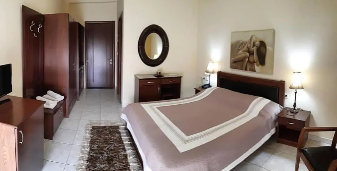 Bed in Hotel Philippion