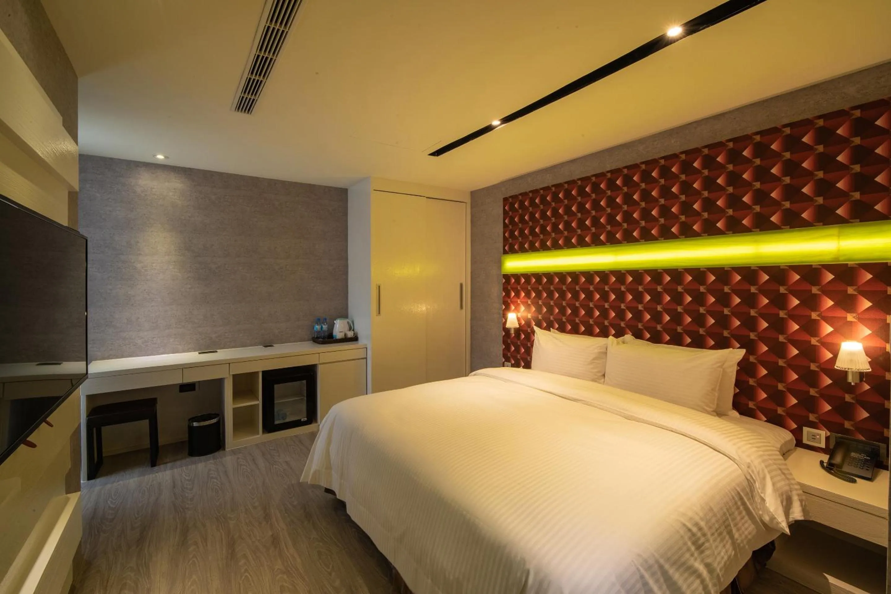 Photo of the whole room, Bed in Fengjia Hotel Bell