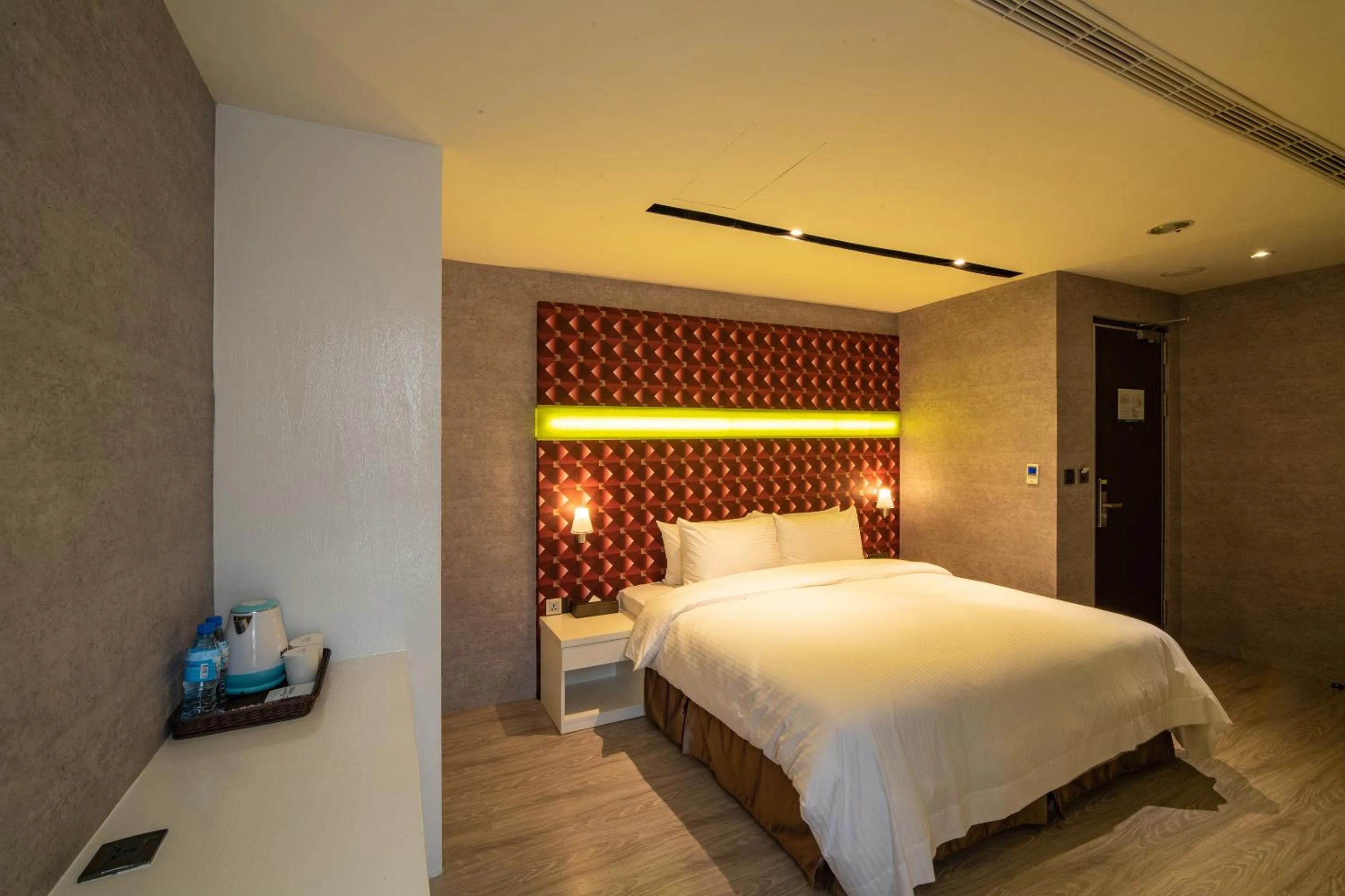 Photo of the whole room, Bed in Fengjia Hotel Bell