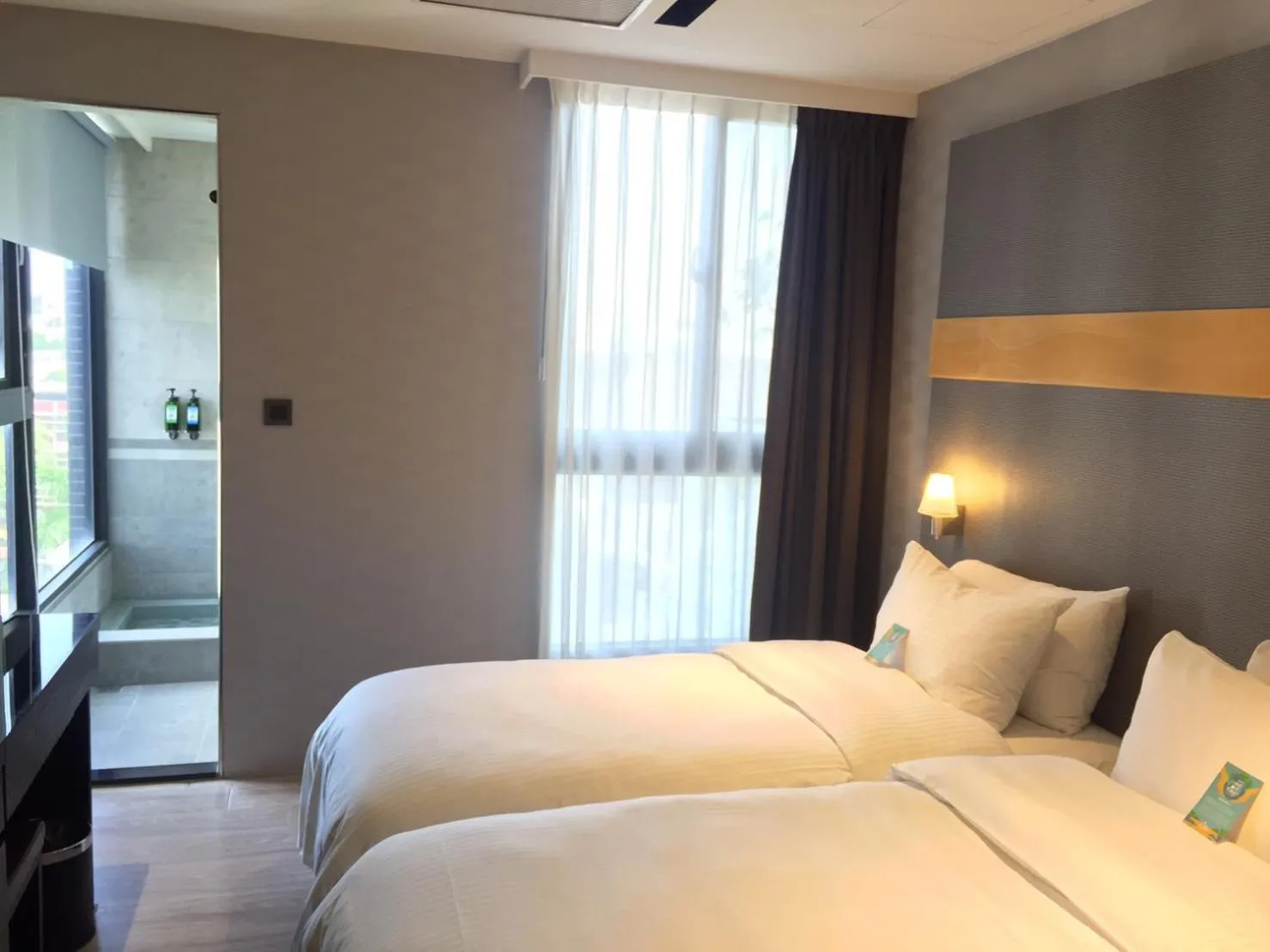 Photo of the whole room, Bed in Fengjia Hotel Bell