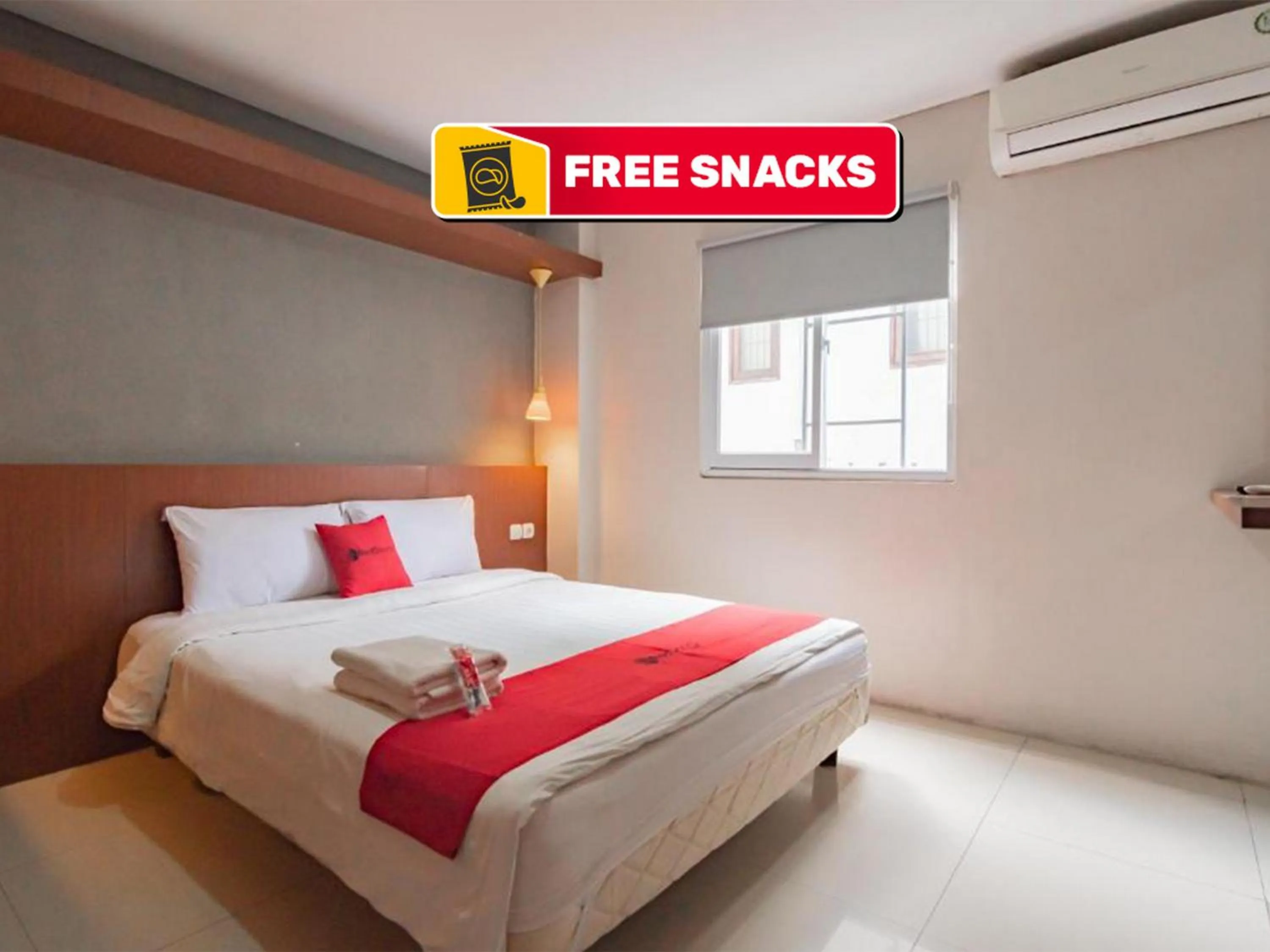 Bedroom, Bed in RedDoorz Plus @ Dago Pojok 3