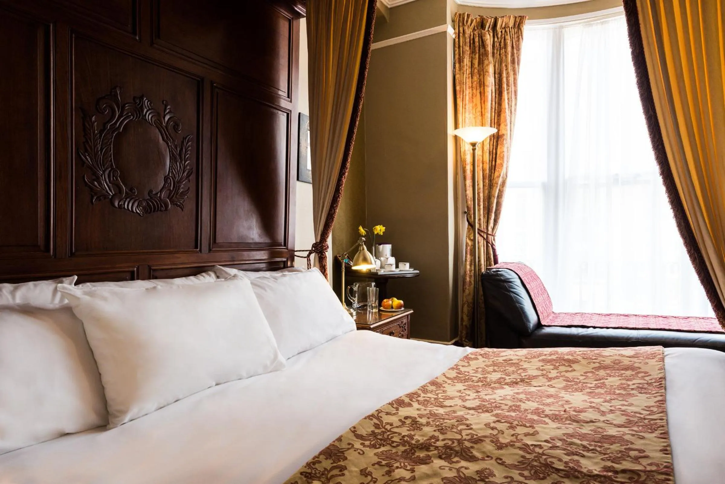 Bed in Paskins Town House