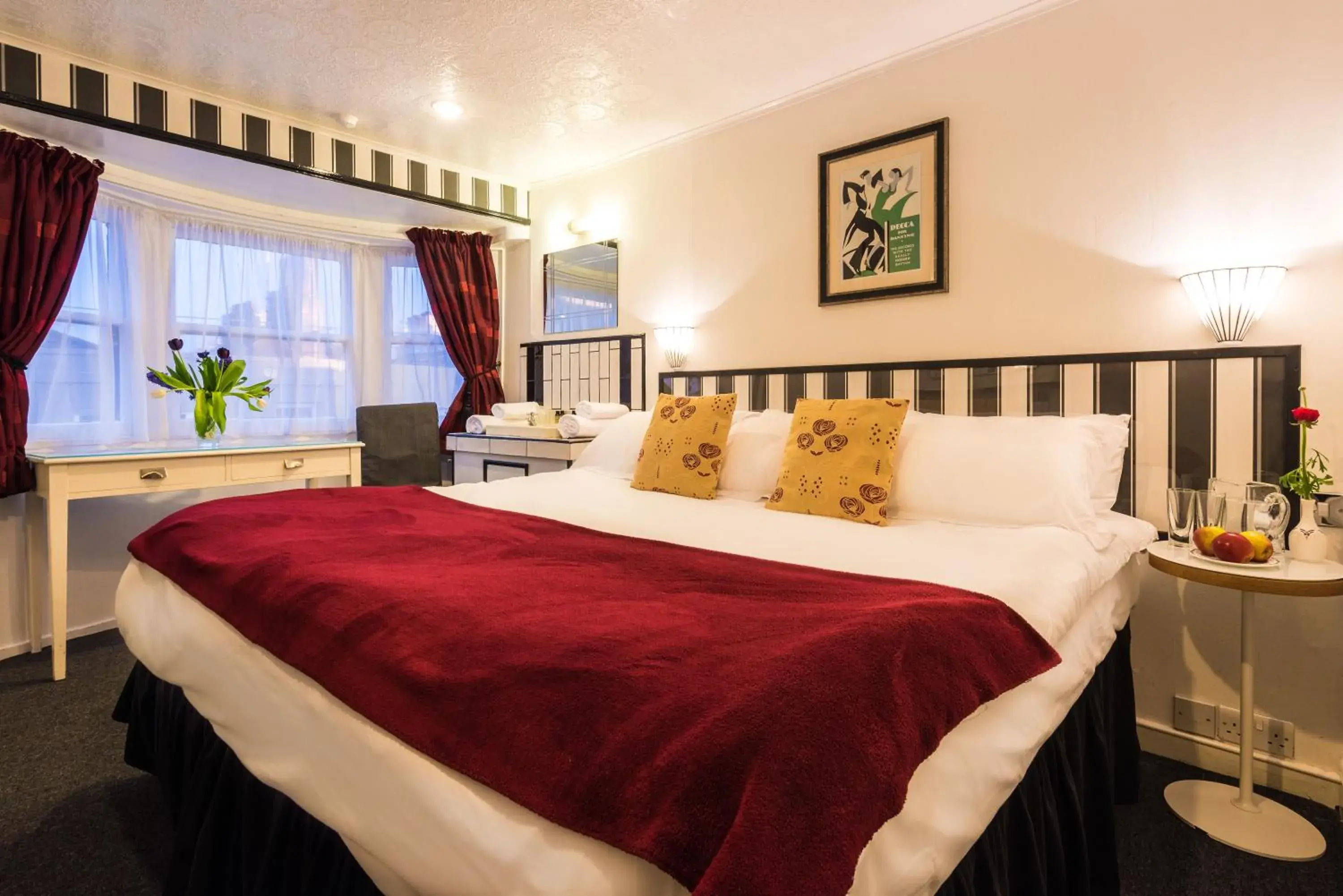 King or Twin Room with Shared Bathroom in Paskins Town House King or Twin Room with Shared Bathroom in Paskins Town House