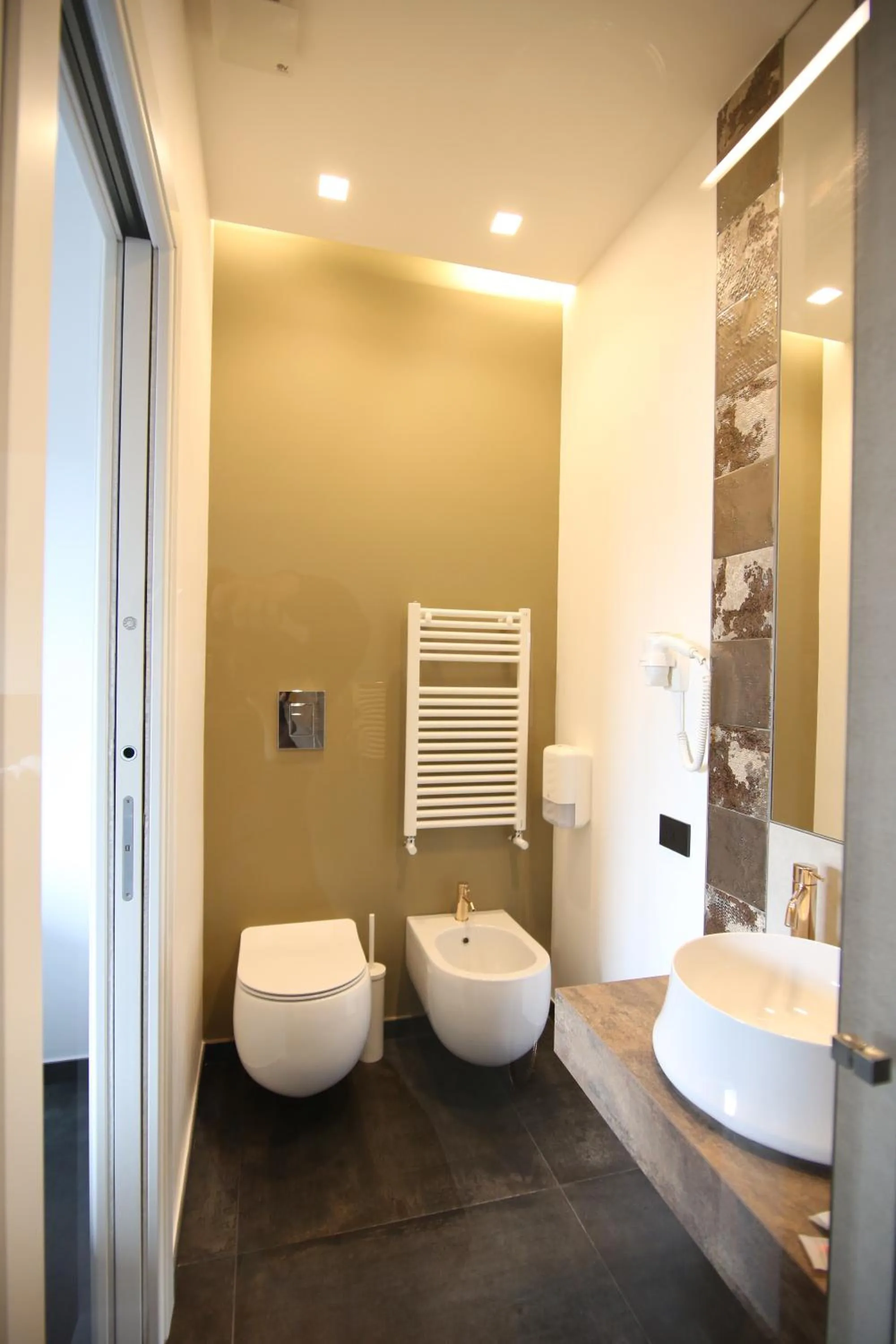 Bathroom in napoliurbansuite