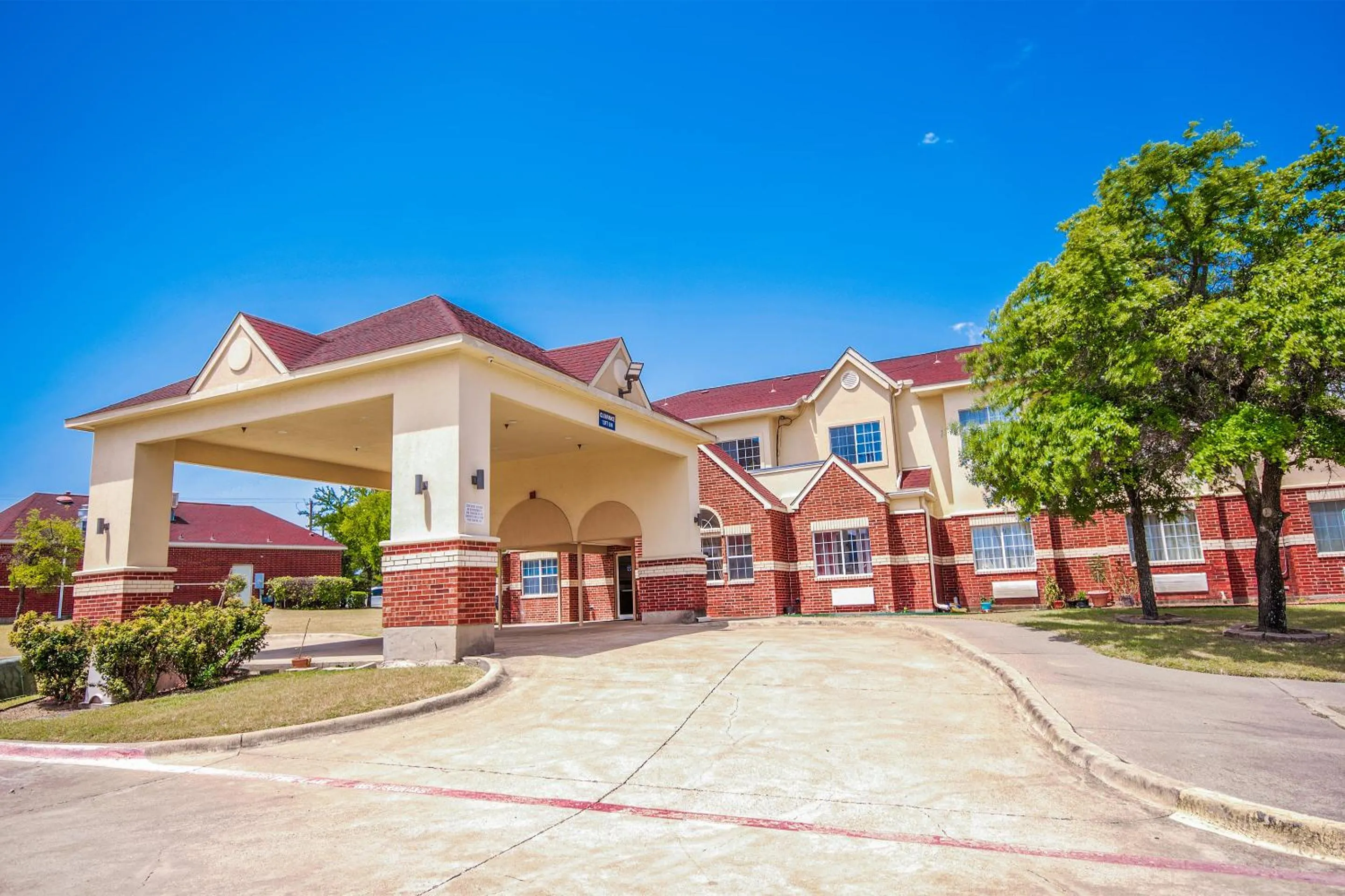 Facade/entrance in Econo Lodge Inn & Suites Mesquite - Dallas East