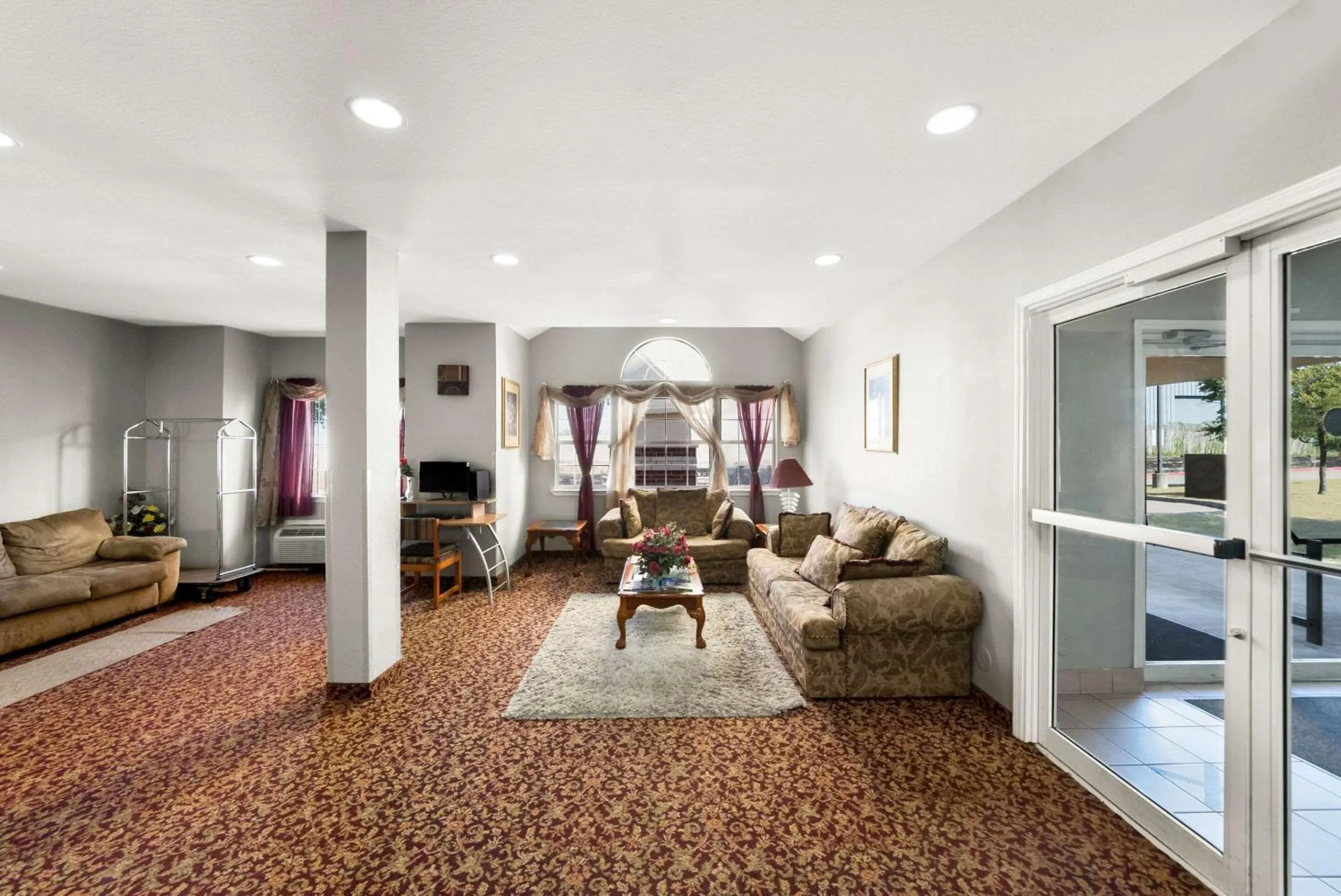 Lobby or reception in Econo Lodge Inn & Suites Mesquite - Dallas East