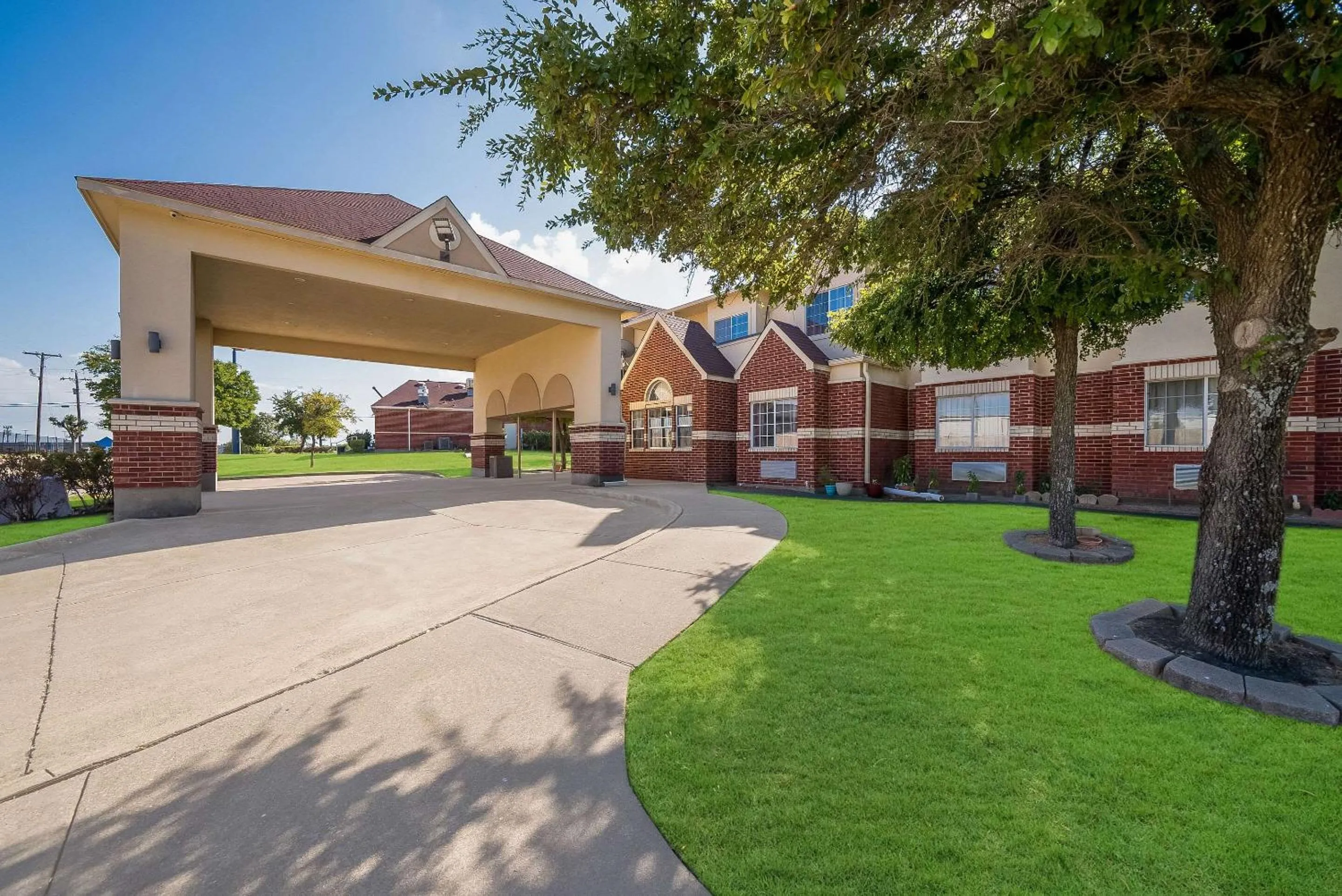 Property building in Econo Lodge Inn & Suites Mesquite - Dallas East