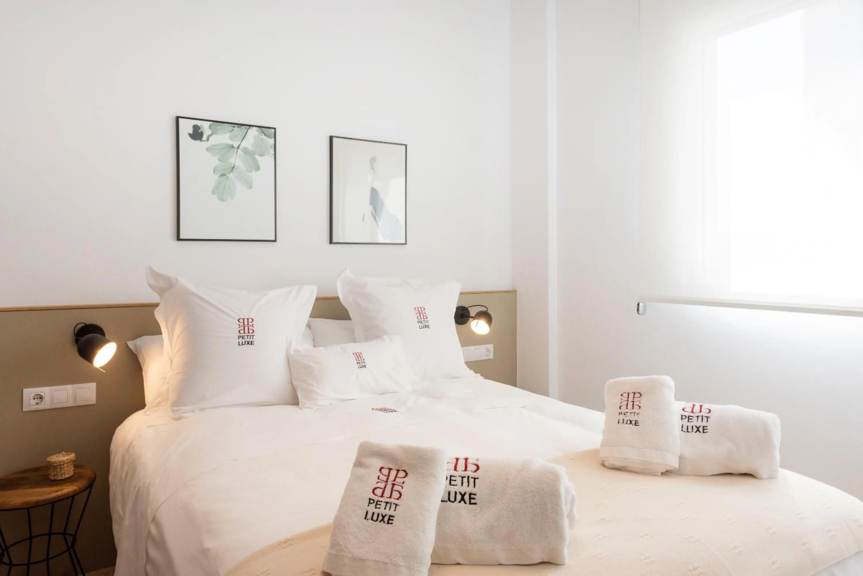 Bedroom, Bed in Petit Luxe Ègara