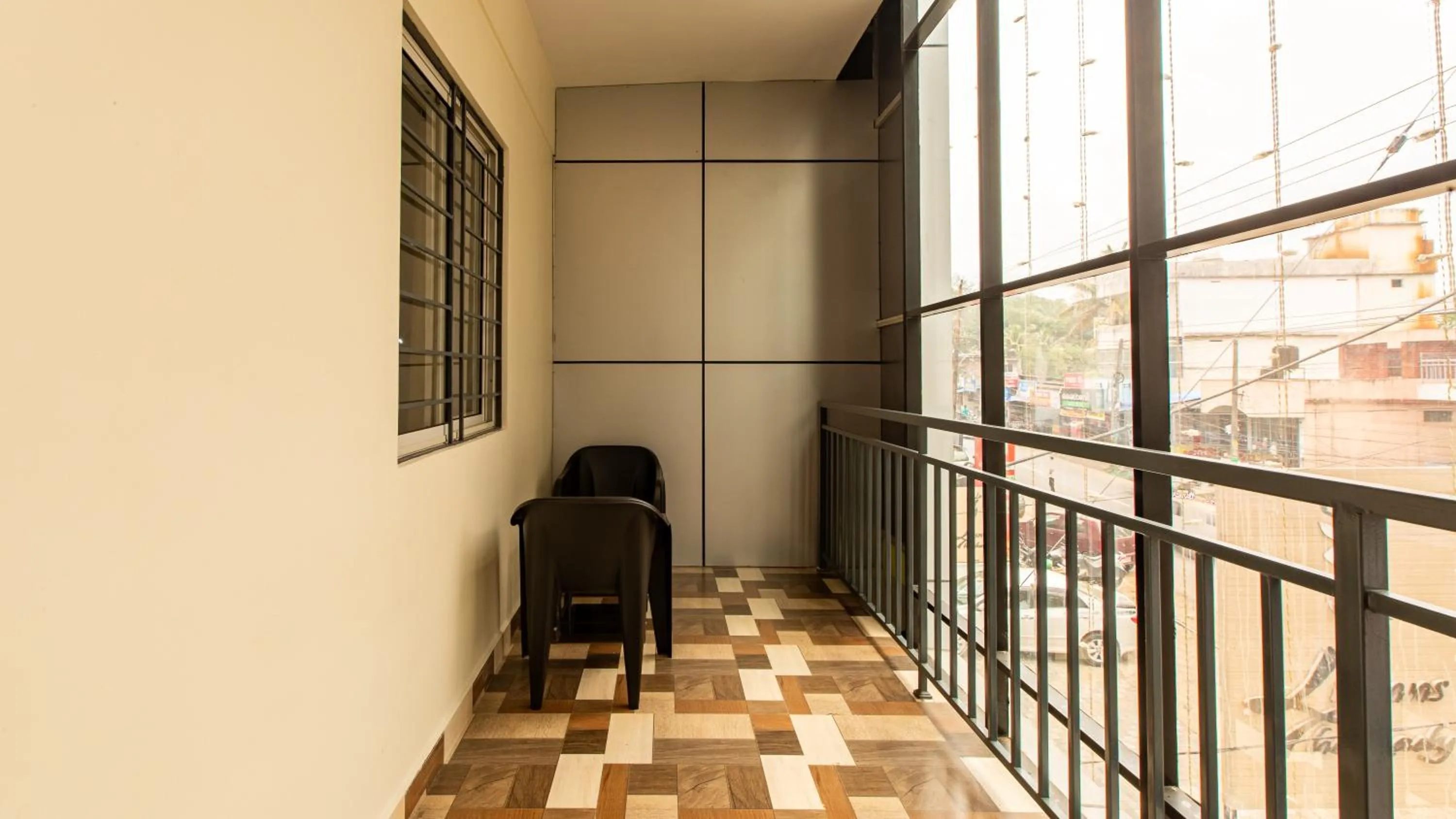 Balcony/Terrace in Woodside residency