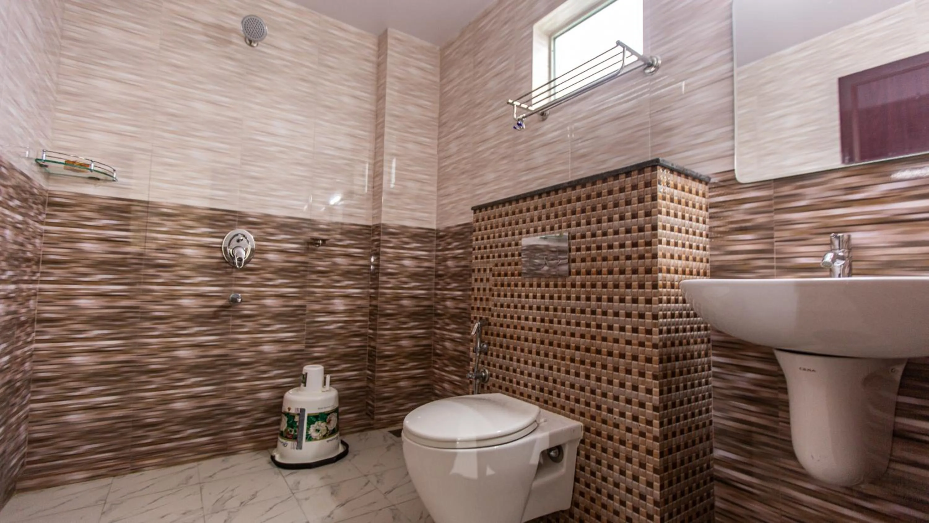 Shower in Woodside residency