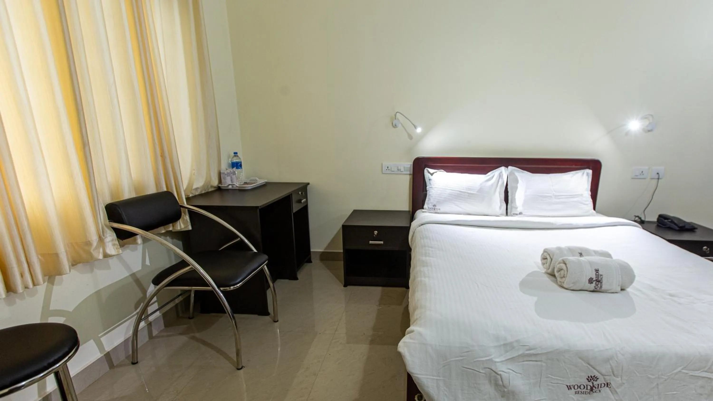 Bedroom in Woodside residency