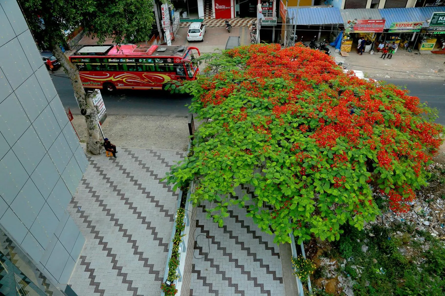 Neighbourhood in Woodside residency