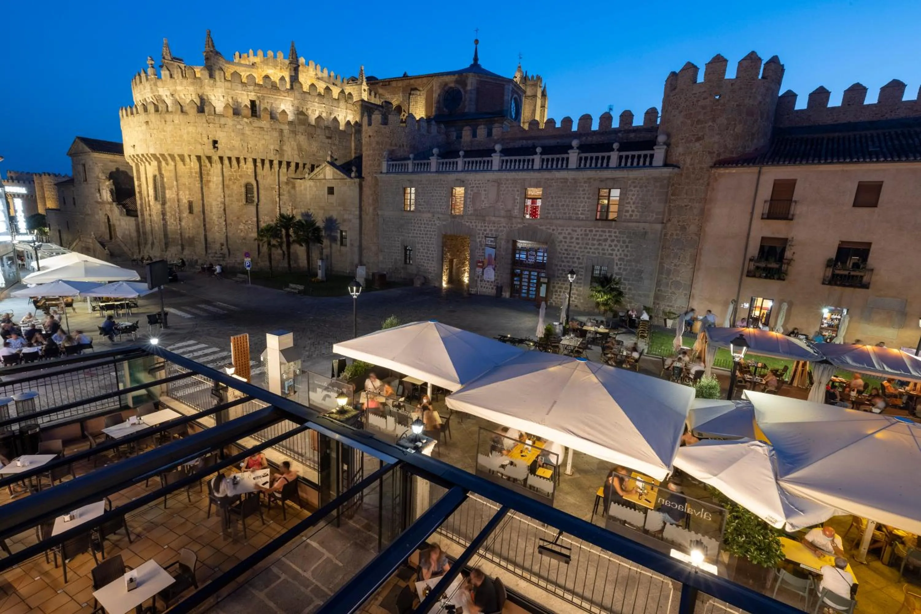 Restaurant/places to eat in Hostal Restaurante Puerta del Alcázar