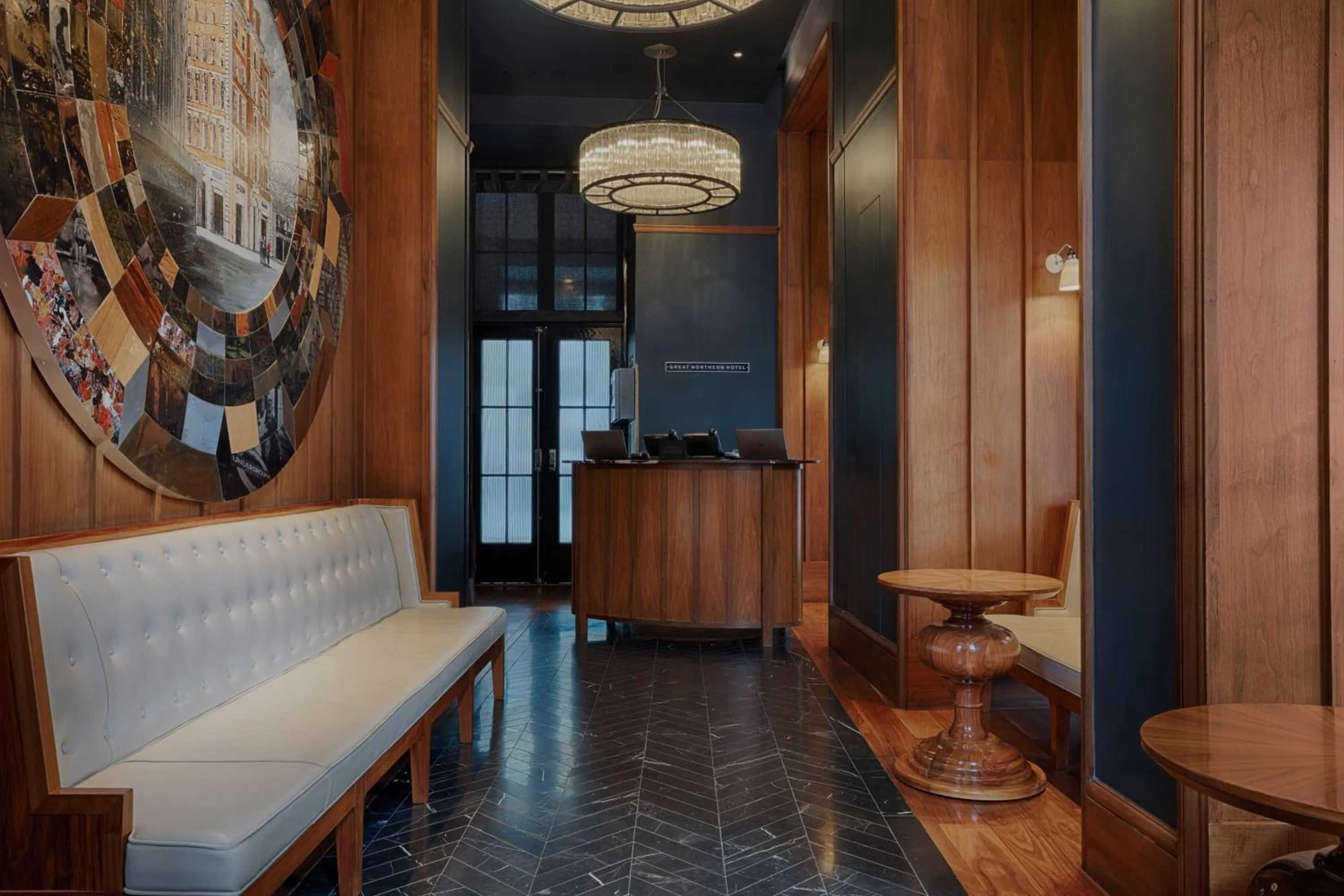 Lobby or reception in Kaya Great Northern Hotel, London