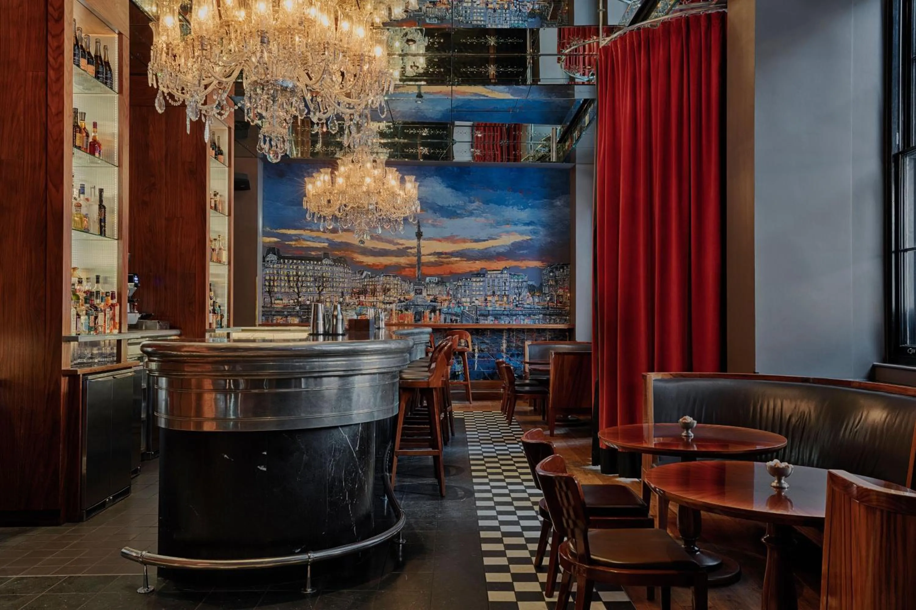 Restaurant/places to eat in Kaya Great Northern Hotel, London