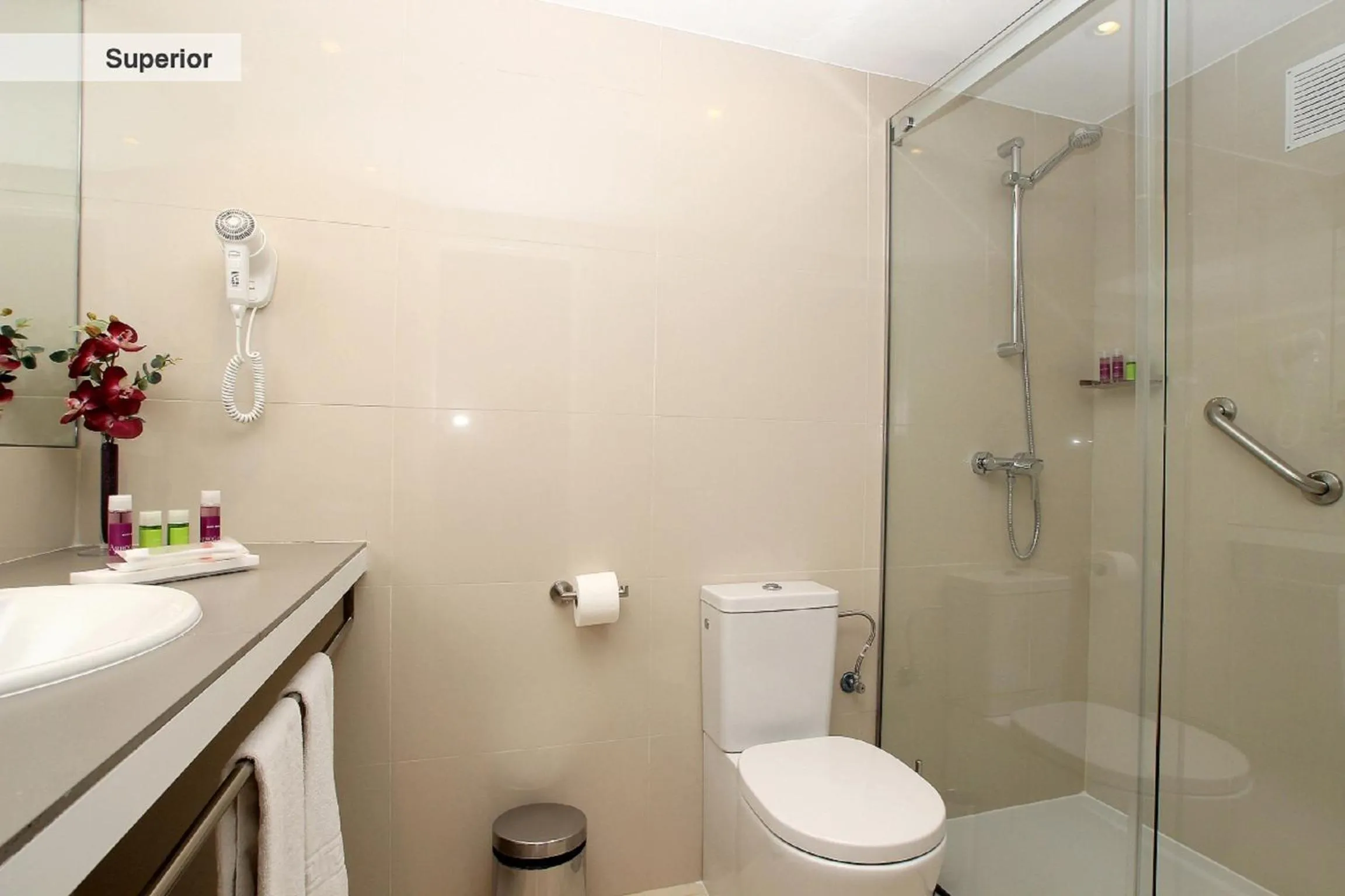 Bathroom in Aparthotel Nereida