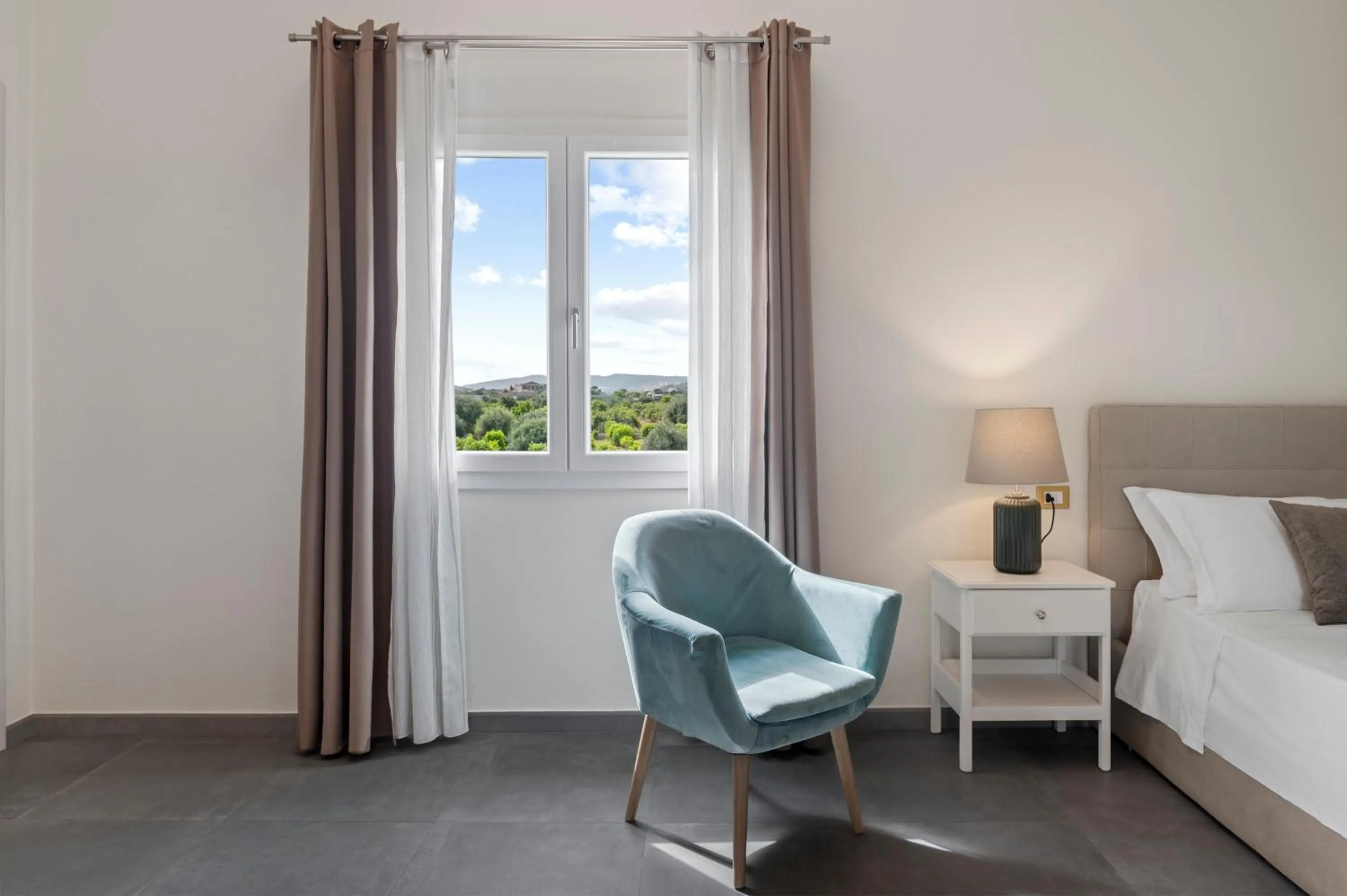 View (from property/room), Bed in Villa Felicia