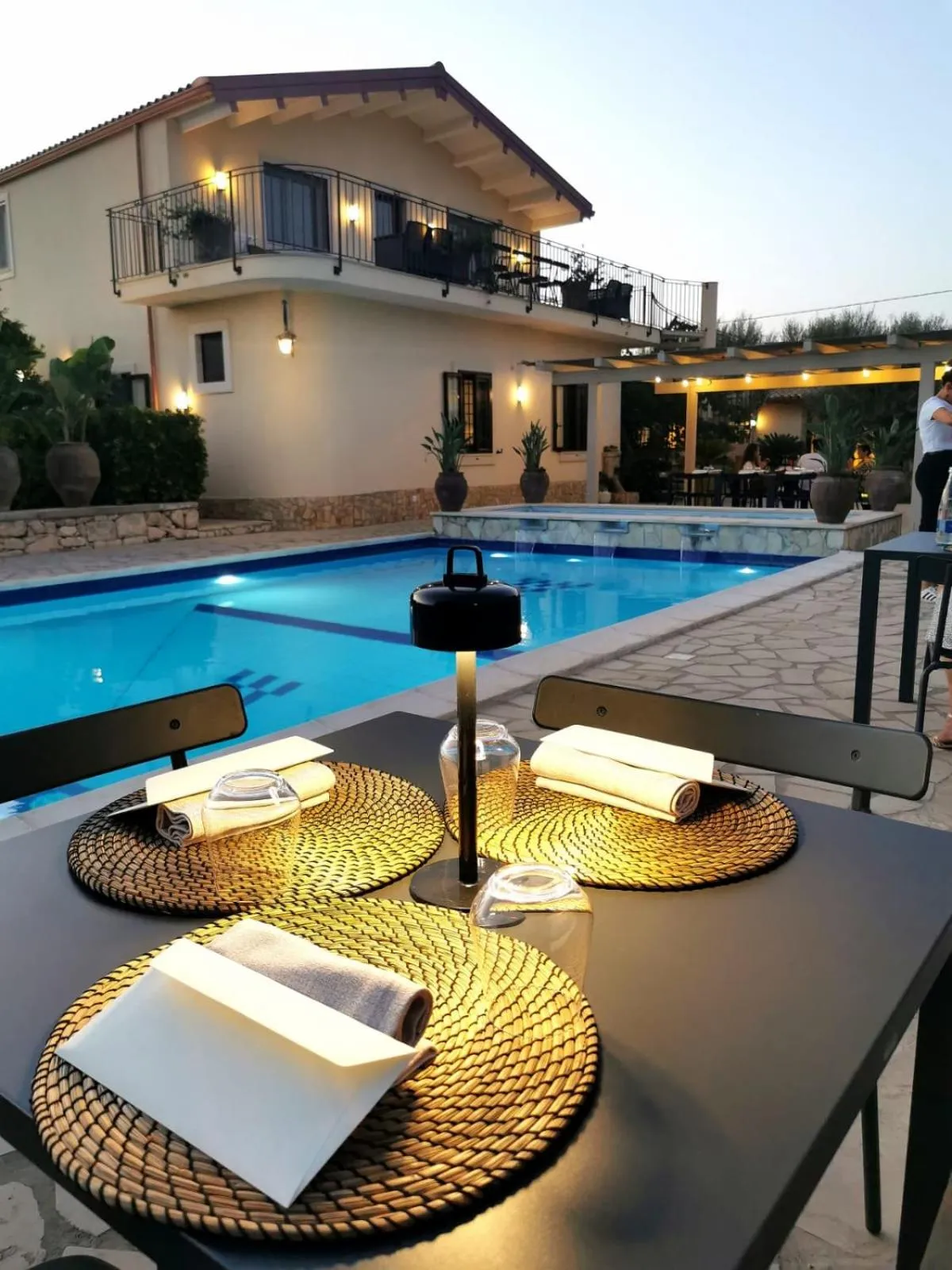 Restaurant/places to eat in Villa Felicia