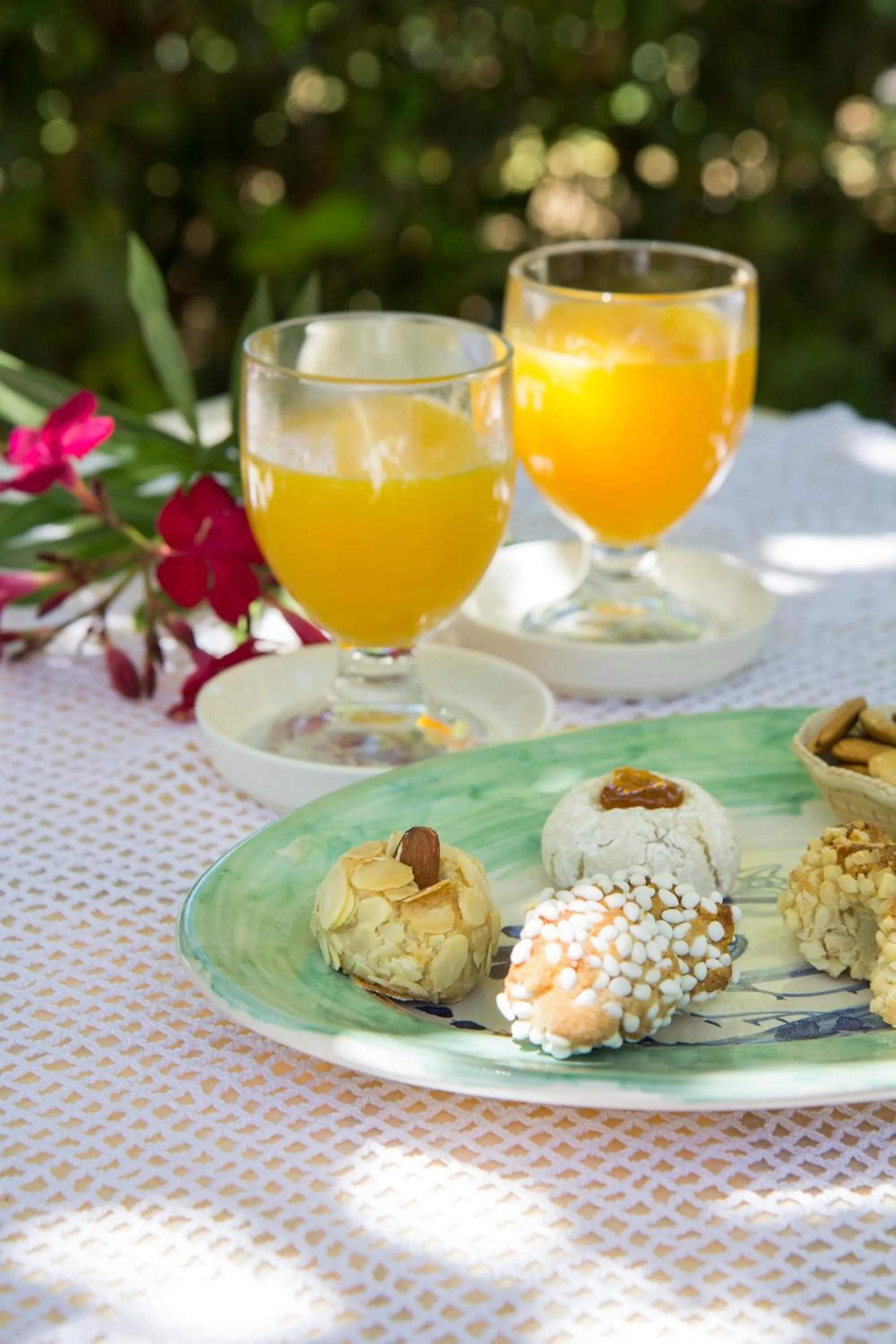 Food and drinks in Villa Felicia