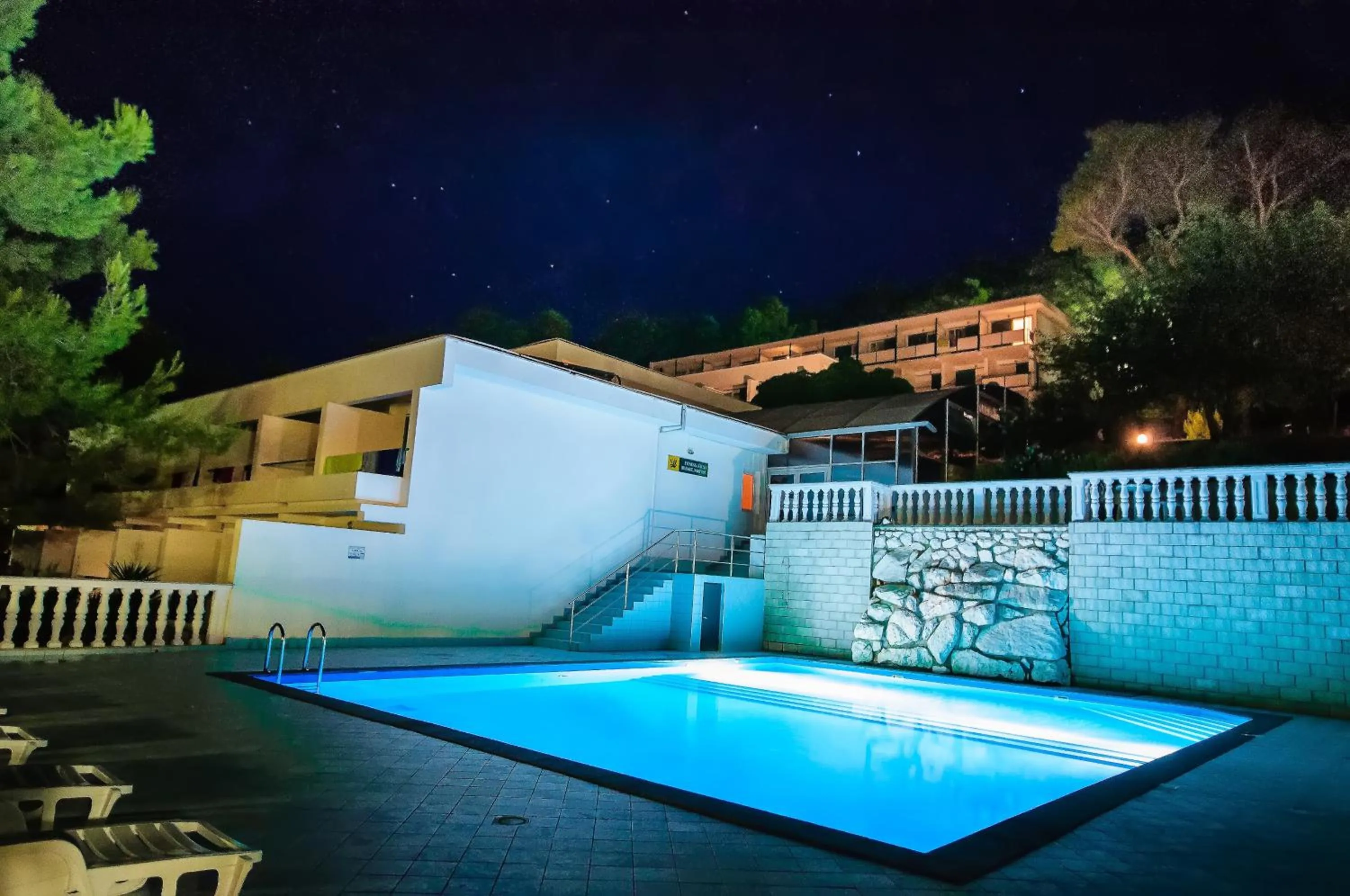 Swimming pool in Hotel Lavanda